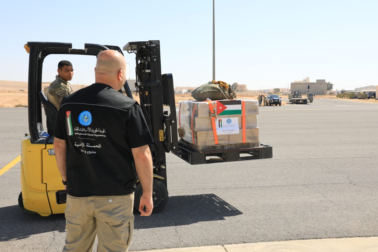 القوات المسلحة الأردنية تنفذ 6 إنزالات جوية جديدة للمساعدات على غزة بمشاركة دولية