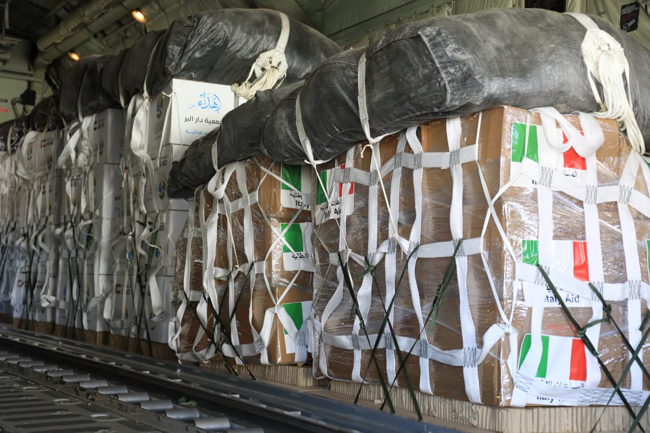 القوات المسلحة الأردنية تنفذ إنزالات جوية جديدة للمساعدات على غزة بمشاركة دولية