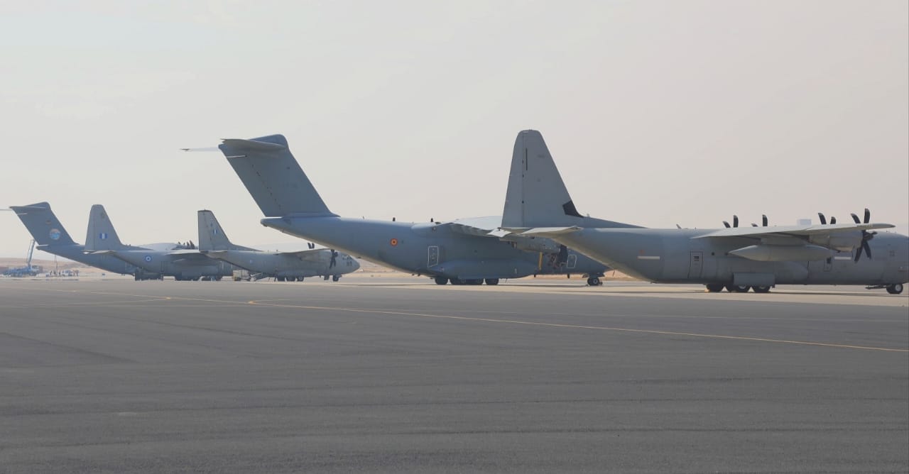 القوات المسلحة تنفذ إنزالات جوية جديدة على قطاع غزة