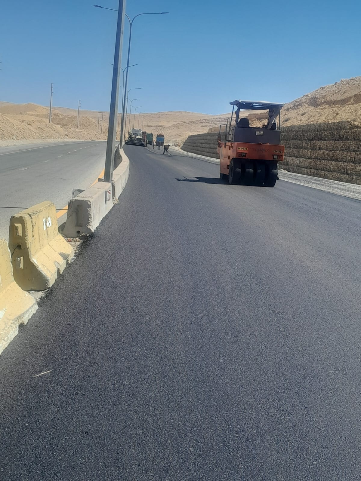 الأشغال تنهي تعبيد طريق النقب- دبة حانوت خلال ثُلث مدة العطاء