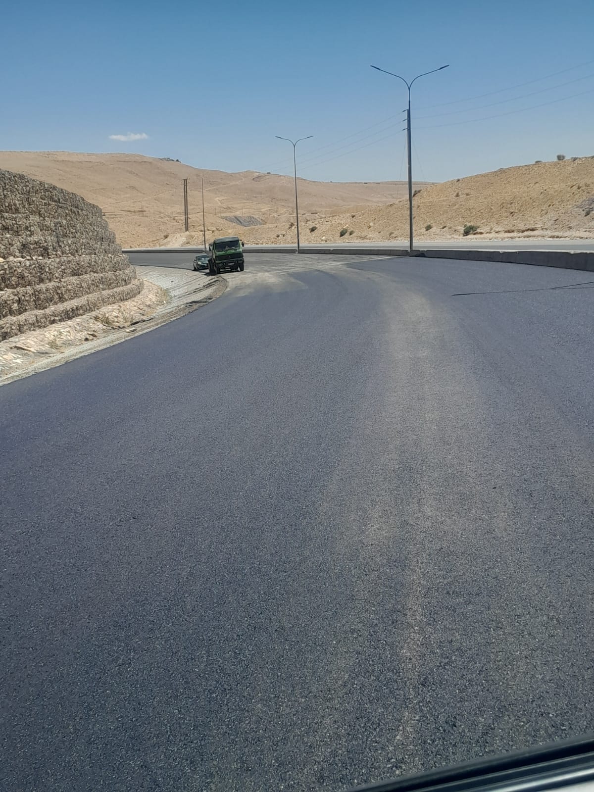 الأشغال تنهي تعبيد طريق النقب- دبة حانوت خلال ثُلث مدة العطاء