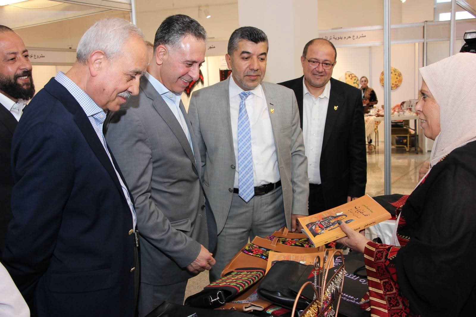 اختتام معرض الحرف الفلسطيني الأول في عمان