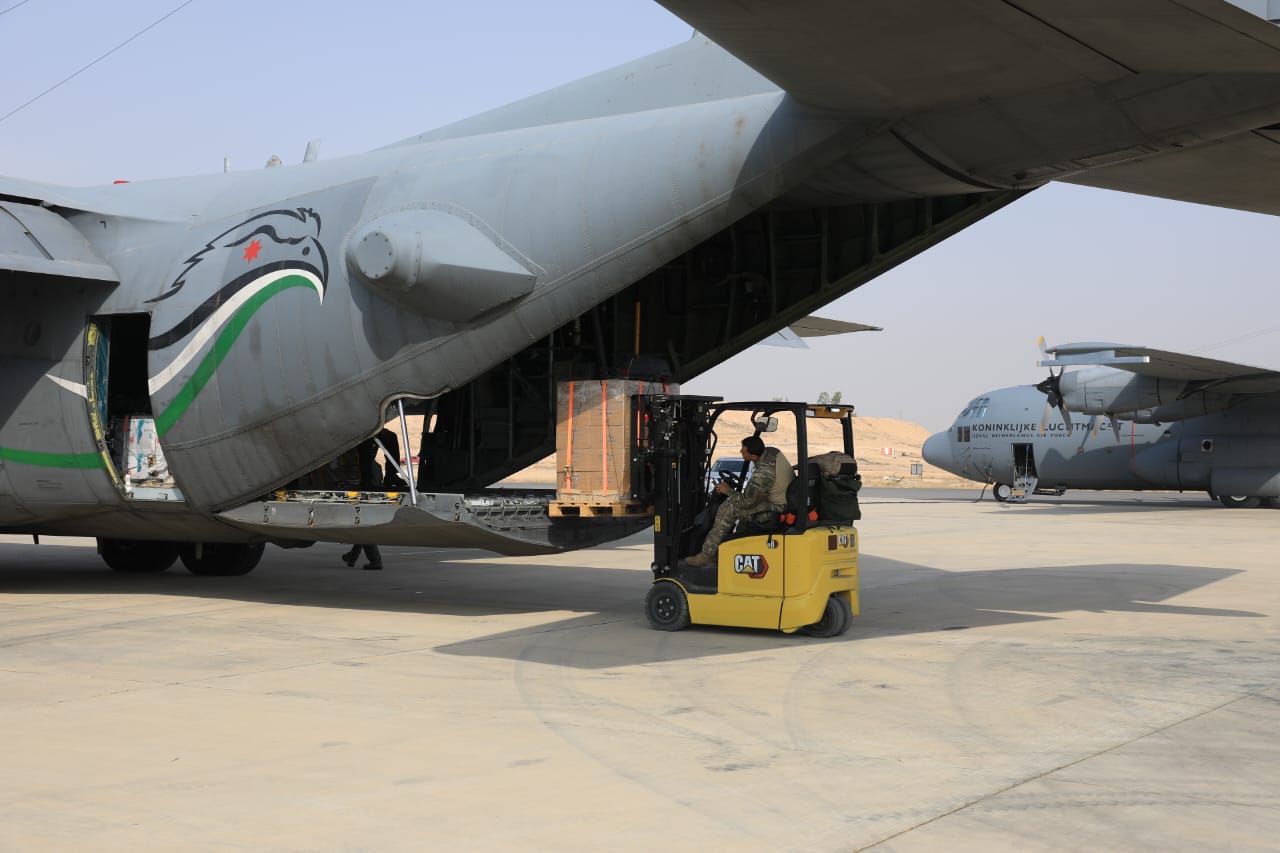 القوات المسلحة تنفذ إنزالات جوية جديدة على غزة بالتعاون مع دول شقيقة وصديقة