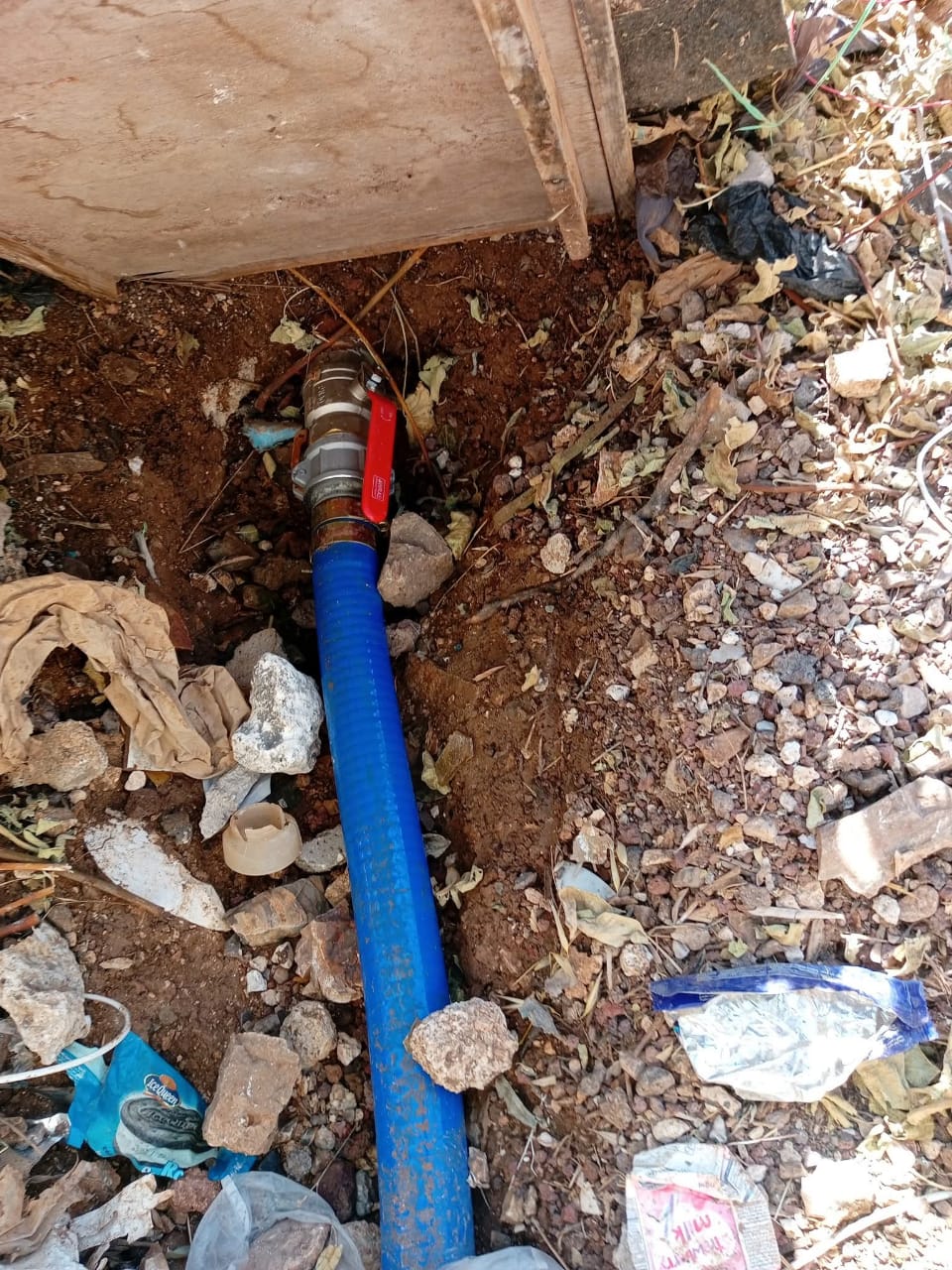 ضبط اعتداء على خط ناقل للمياه في محافظة اربد