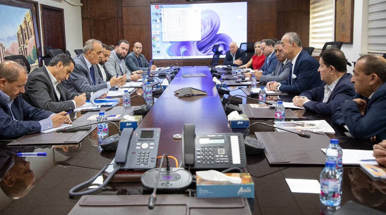 لقاء يبحث سبل مواجهة التحديات وتعزيز تنافسية القطاع السياحي