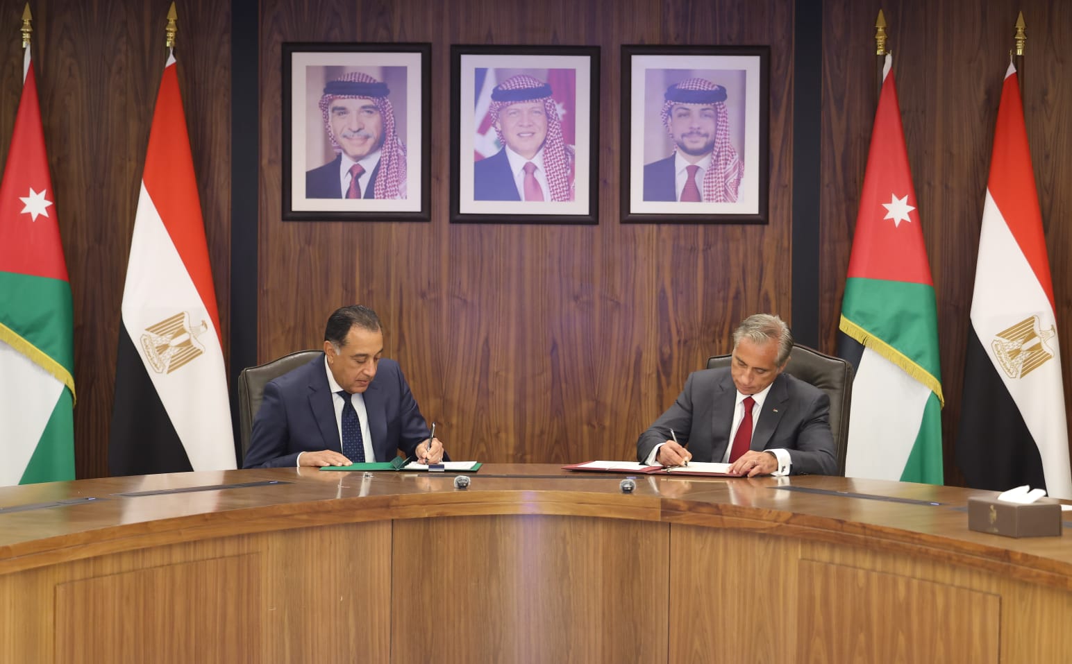 الأردن ومصر يوقّعان 9 اتفاقيَّات لتعزيز التَّعاون الثُّنائي في العديد من المجالات