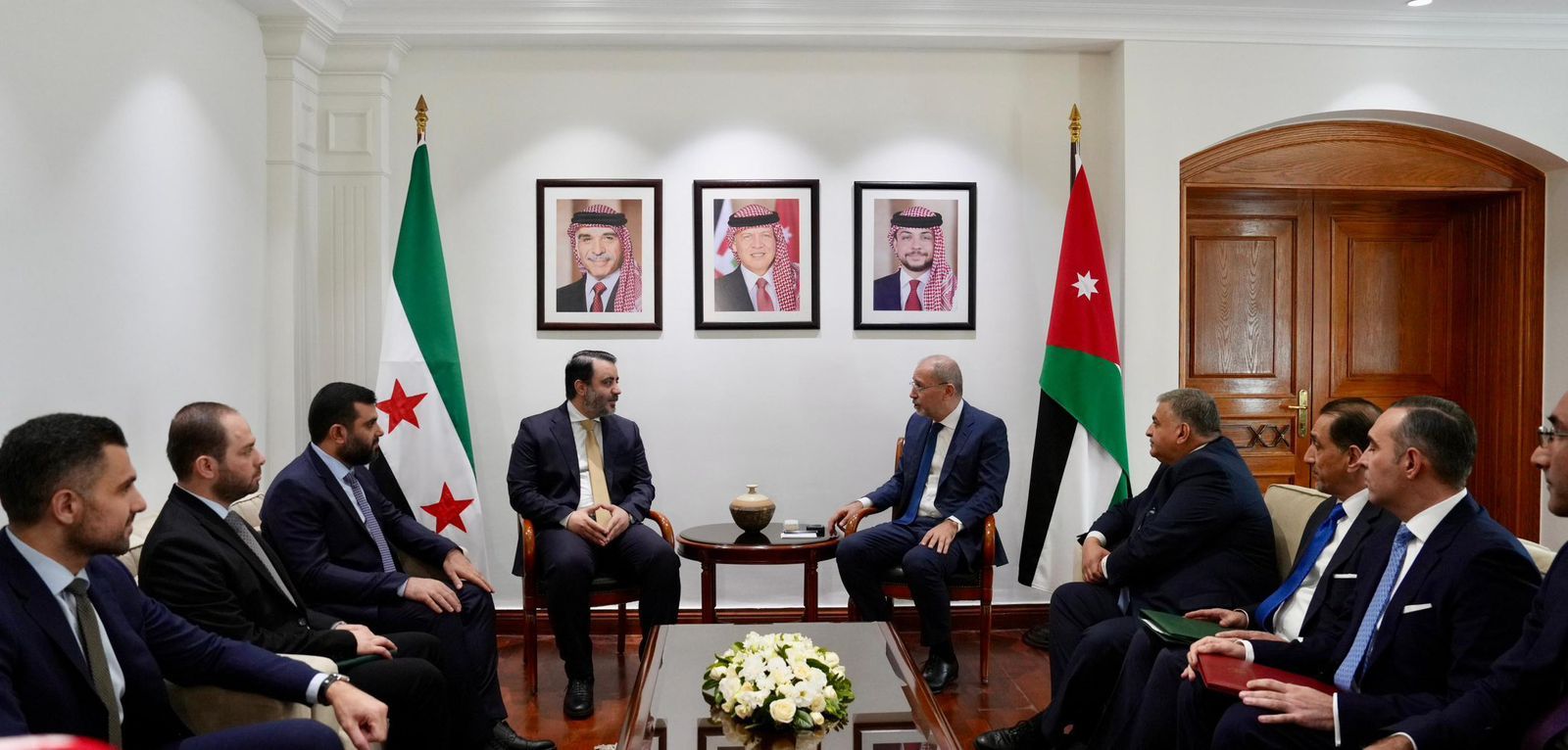 وزير الخارجية يلتقي نظيره السوري