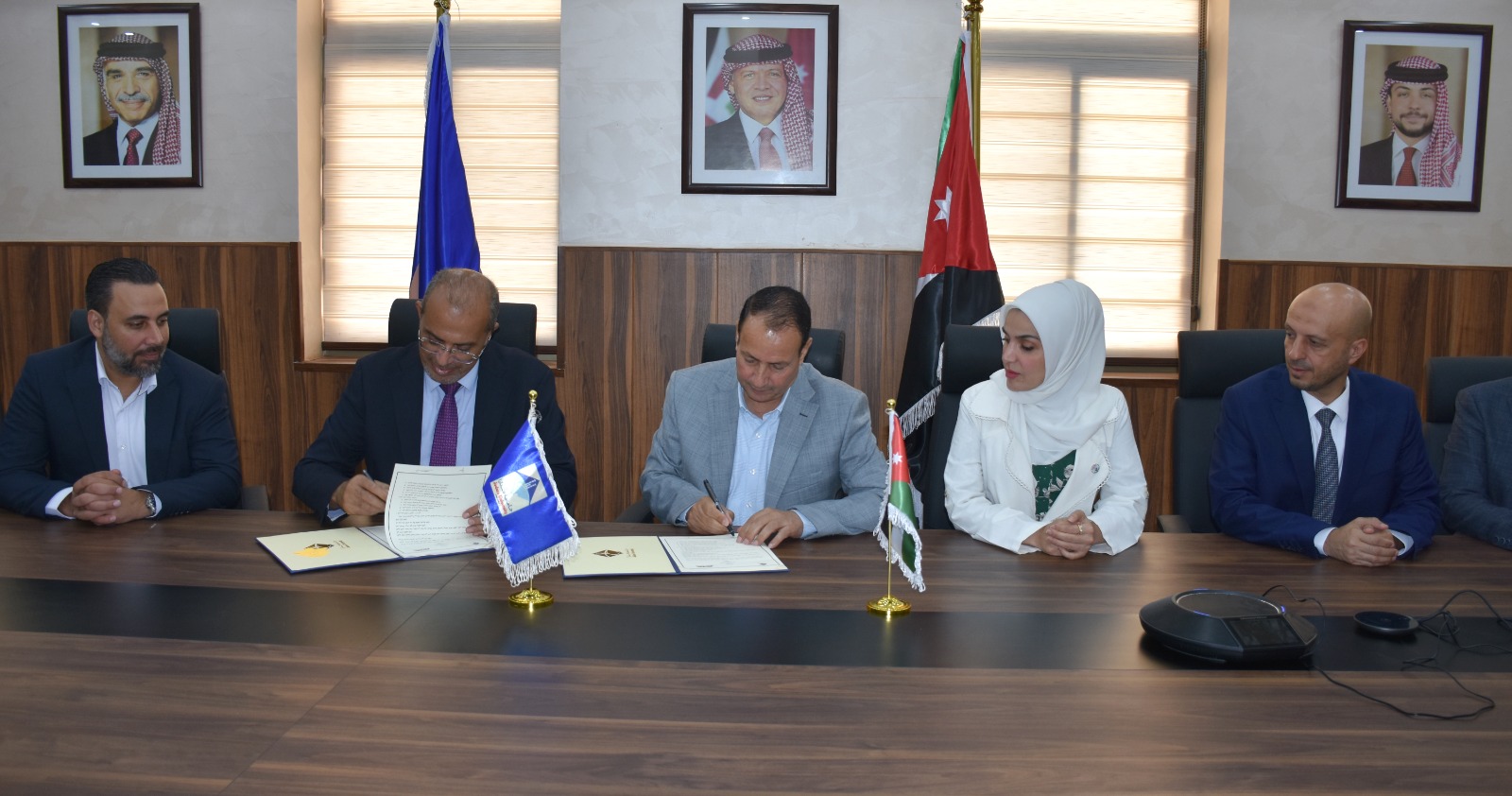 اتفاقية تعاون بين جامعة جدارا والعربية للروبوت والذكاء الاصطناعي