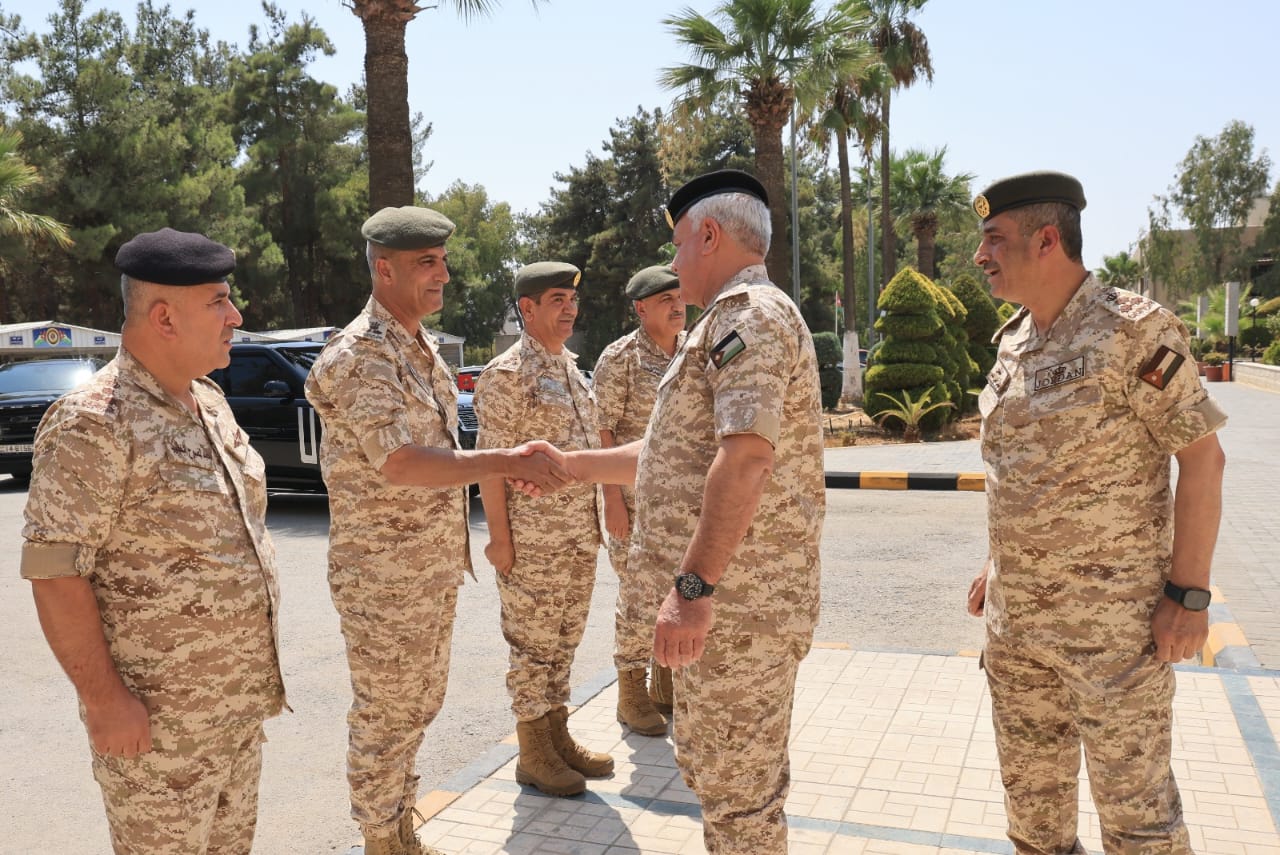 رئيس هيئة الأركان يزور مديرية الخدمات الطبية