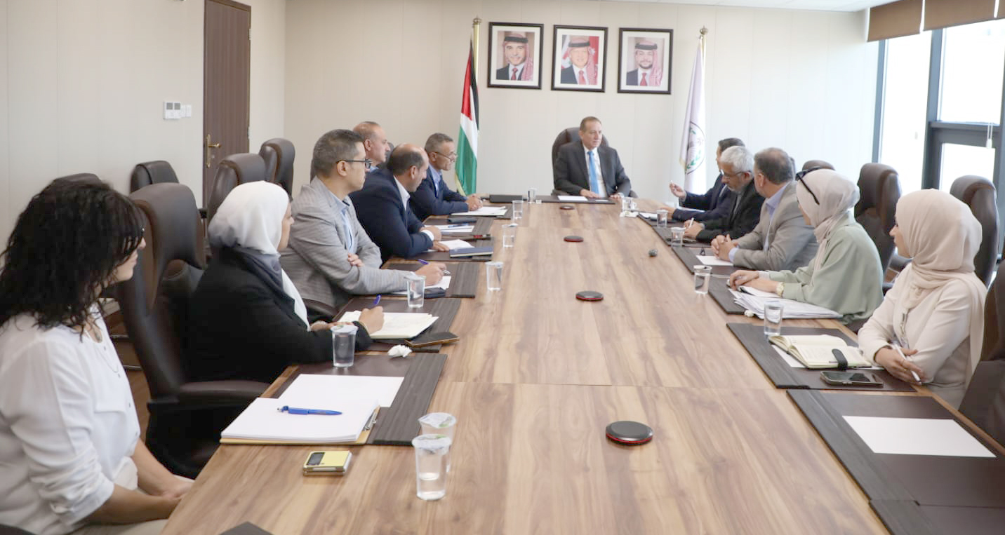 وزير الزراعة يستقبل السفير الكولومبي