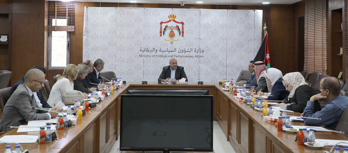 وزير الشؤون السياسية والبرلمانية يلتقي أمين عام حزب البناء والعمل