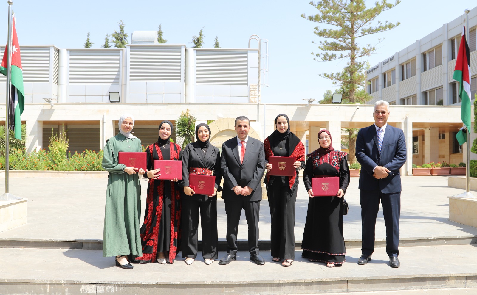 البلقاء التطبيقية تكرّم طالبات التبادل الطلابي العربي من فلسطين