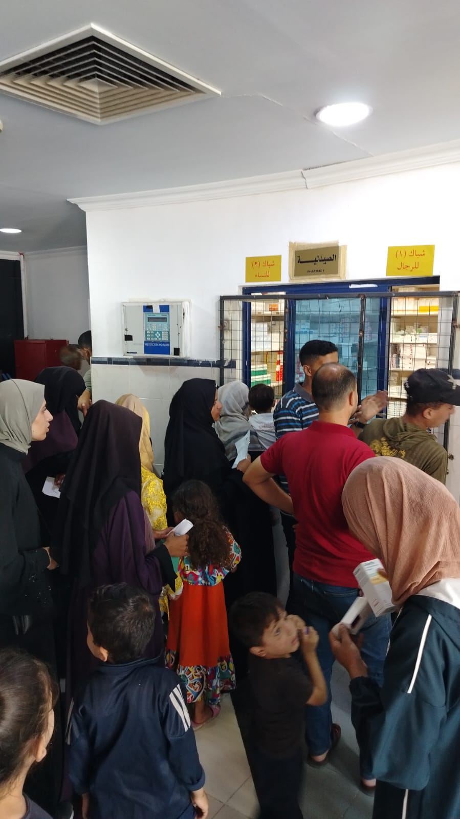 طواقم المستشفى الميداني الأردني غزة/83 تباشر أعمالها