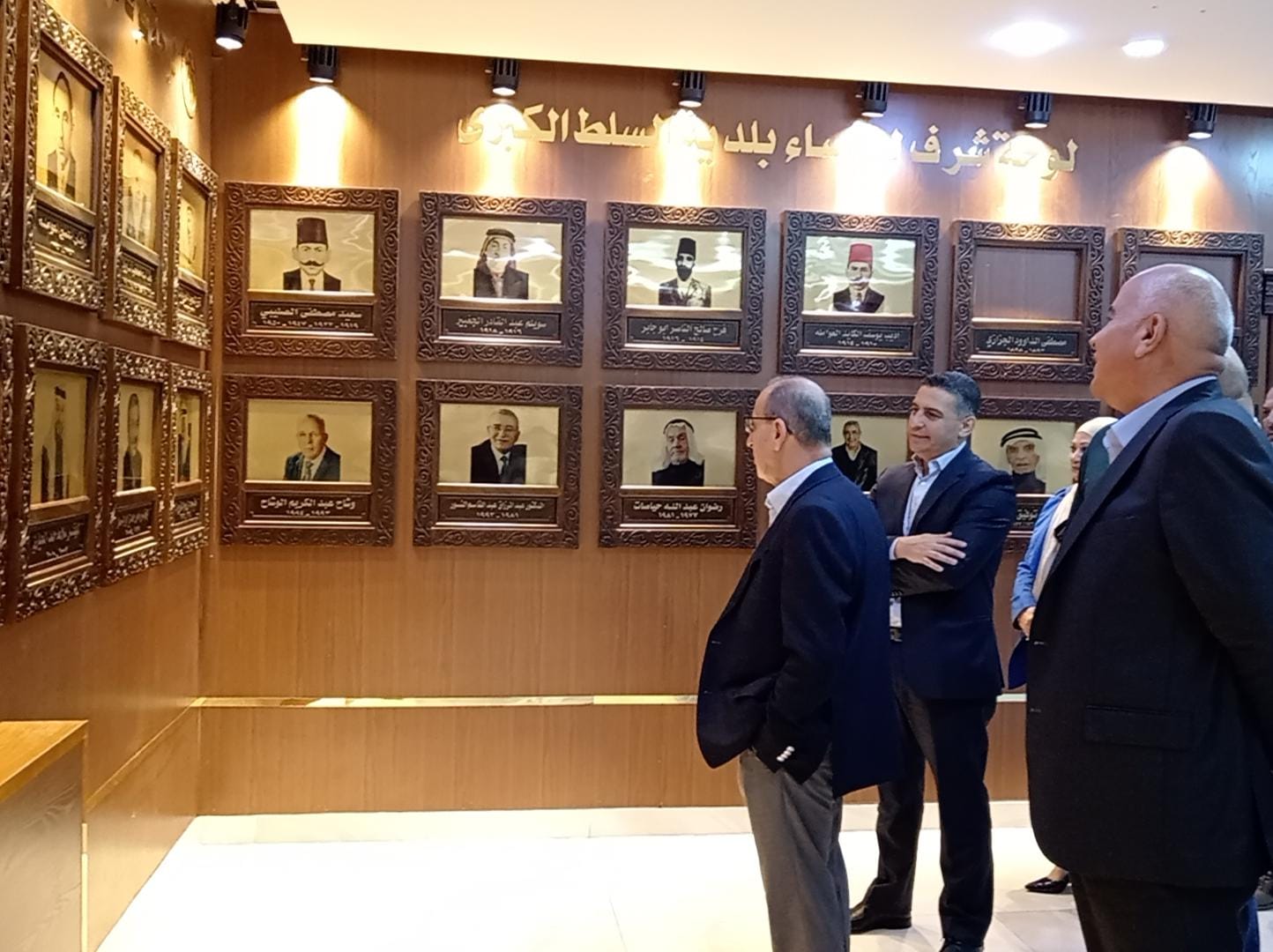 المصري يفتتح مشروع عين ماحص البيئي ويتفقد سير العمل في بلديتي السلط والعارضة