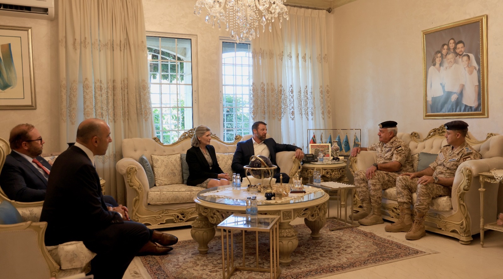 رئيس هيئة الأركان يلتقي وفداً من أعضاء الكونغرس الأميركي