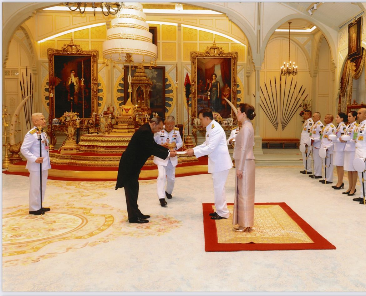 السفير المعايطة يقدم أوراق اعتماده لجلالة ملك تايلند