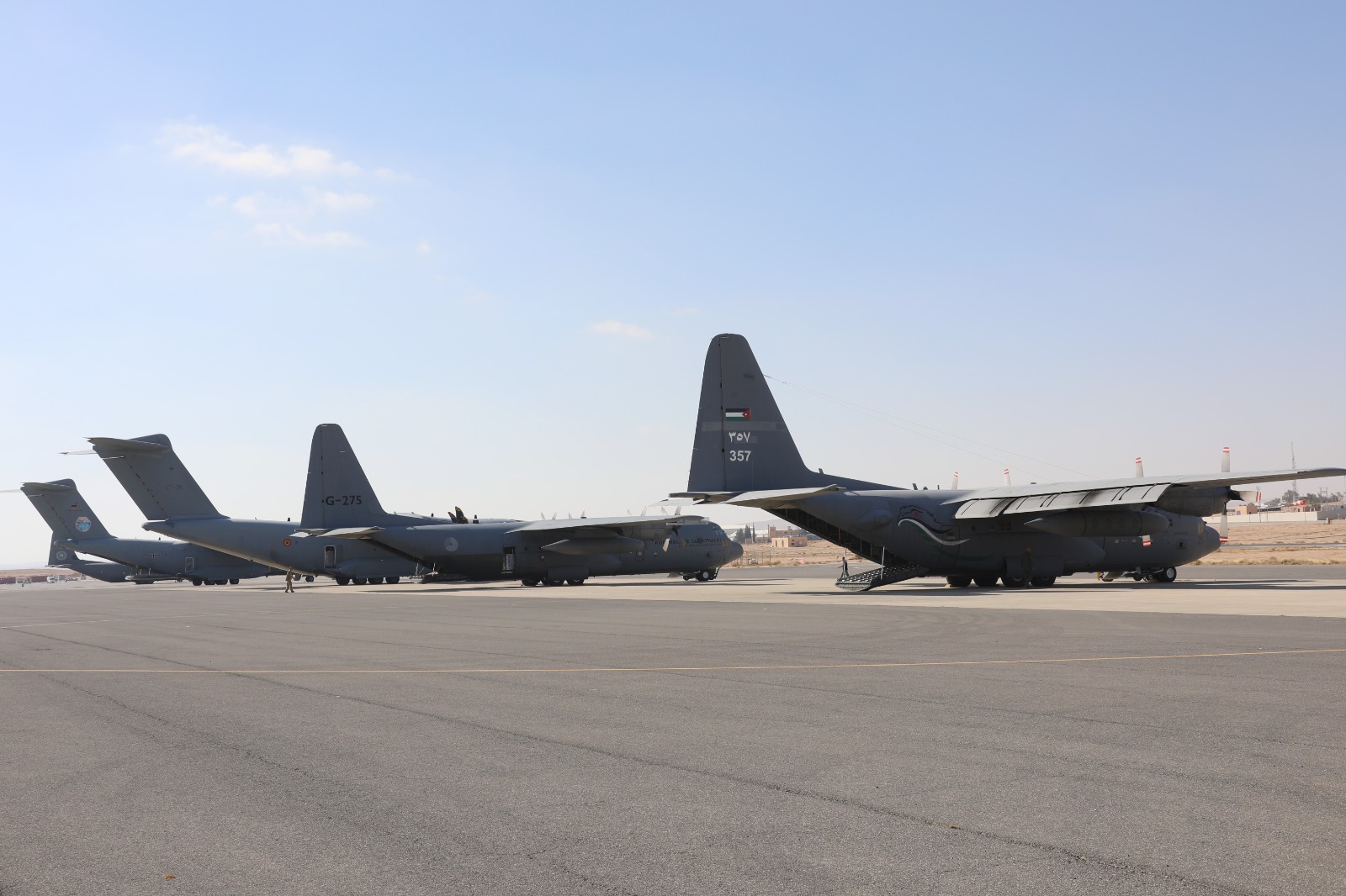 الأردن يواصل إرسال المساعدات إلى غزة عبر إنزالات جوية جديدة