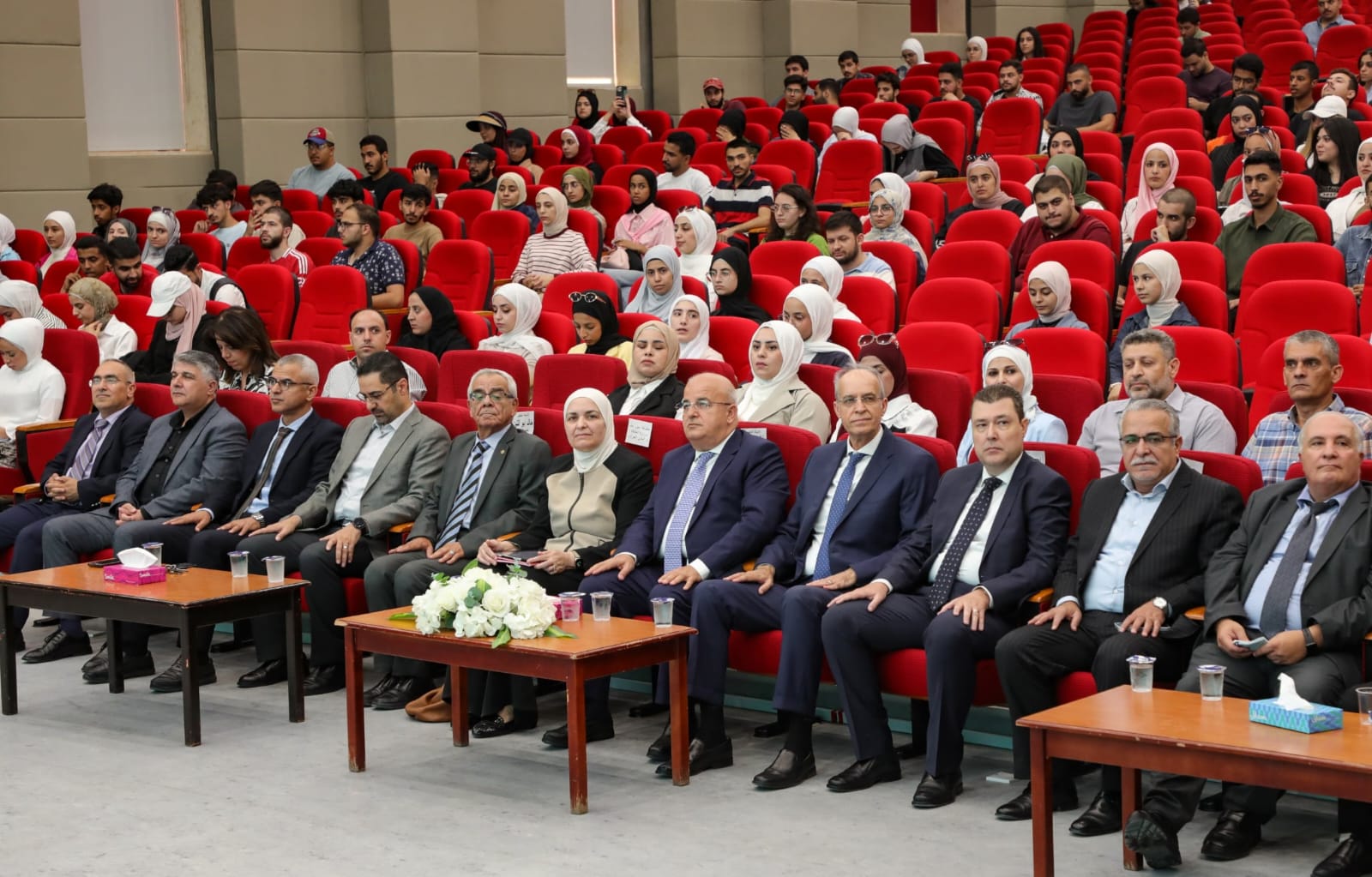 ورشة تؤكد ضرورة تعزيز دور المرأة في قطاع الطاقة المستدامة