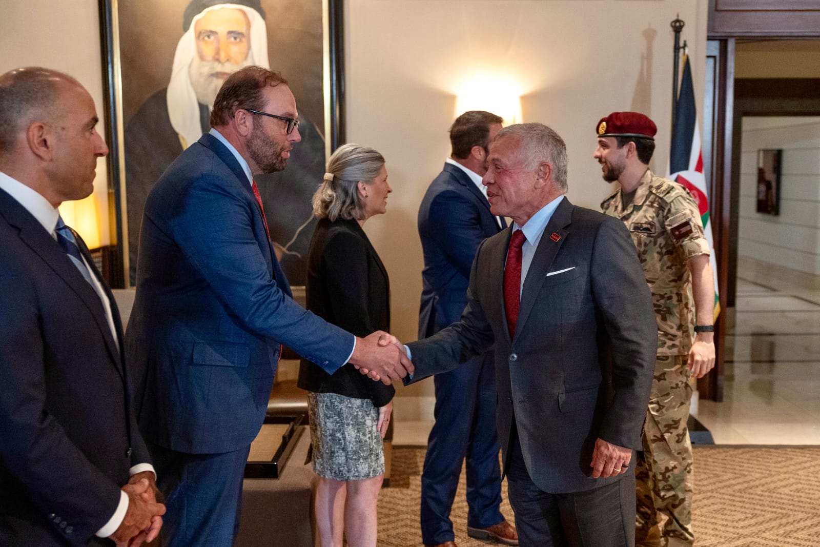 الملك يستقبل وفدا من الكونغرس الأمريكي لبحث التطورات في المنطقة