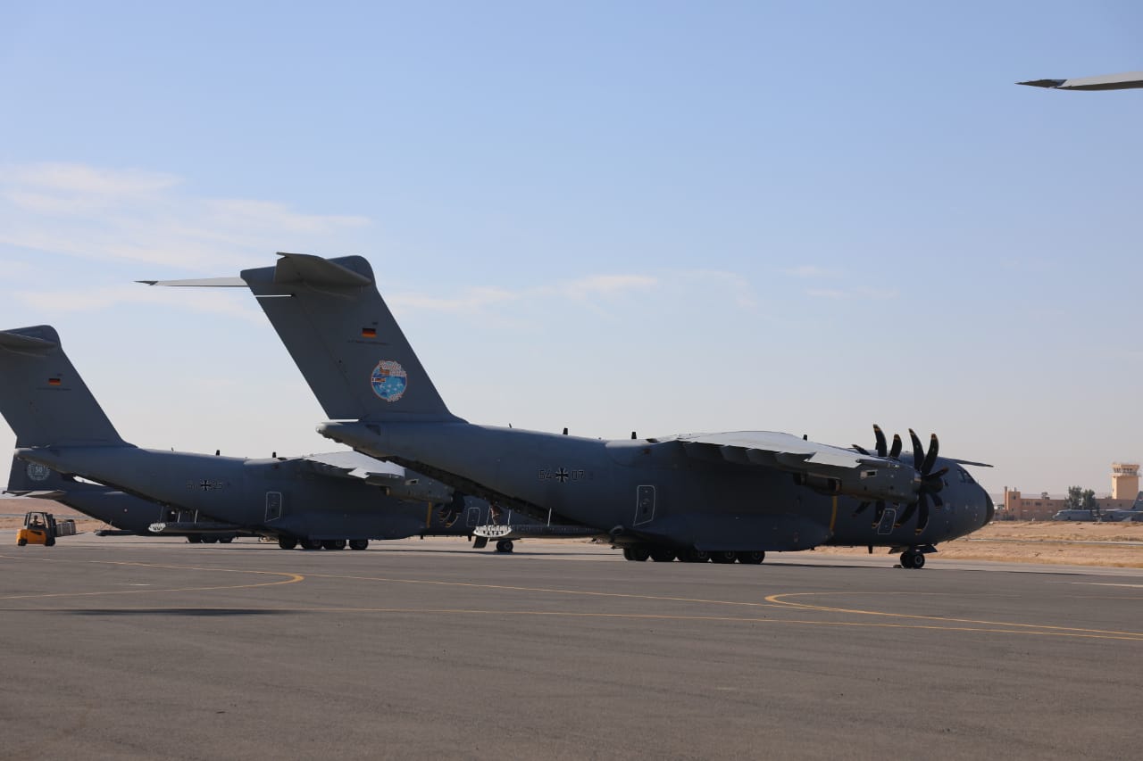 القوات المسلحة تنفذ إنزالا جويا على غزة بالتعاون مع دول شقيقة وصديقة