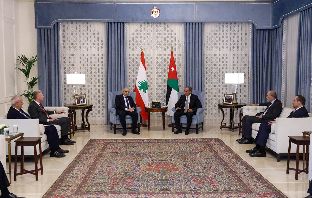 رئيس الوزراء يُجري مباحثات مع رئيس مجلس الوزراء اللبناني ويؤكّد أنَّ الواقع لا يشير إلى وهم إسرائيل الكبرى بل إلى إسرائيل المنبوذة المعزولة المحارَبَة المحاصرة بسبب سياسات التوحُّش والتطرُّف التي تنتهجها