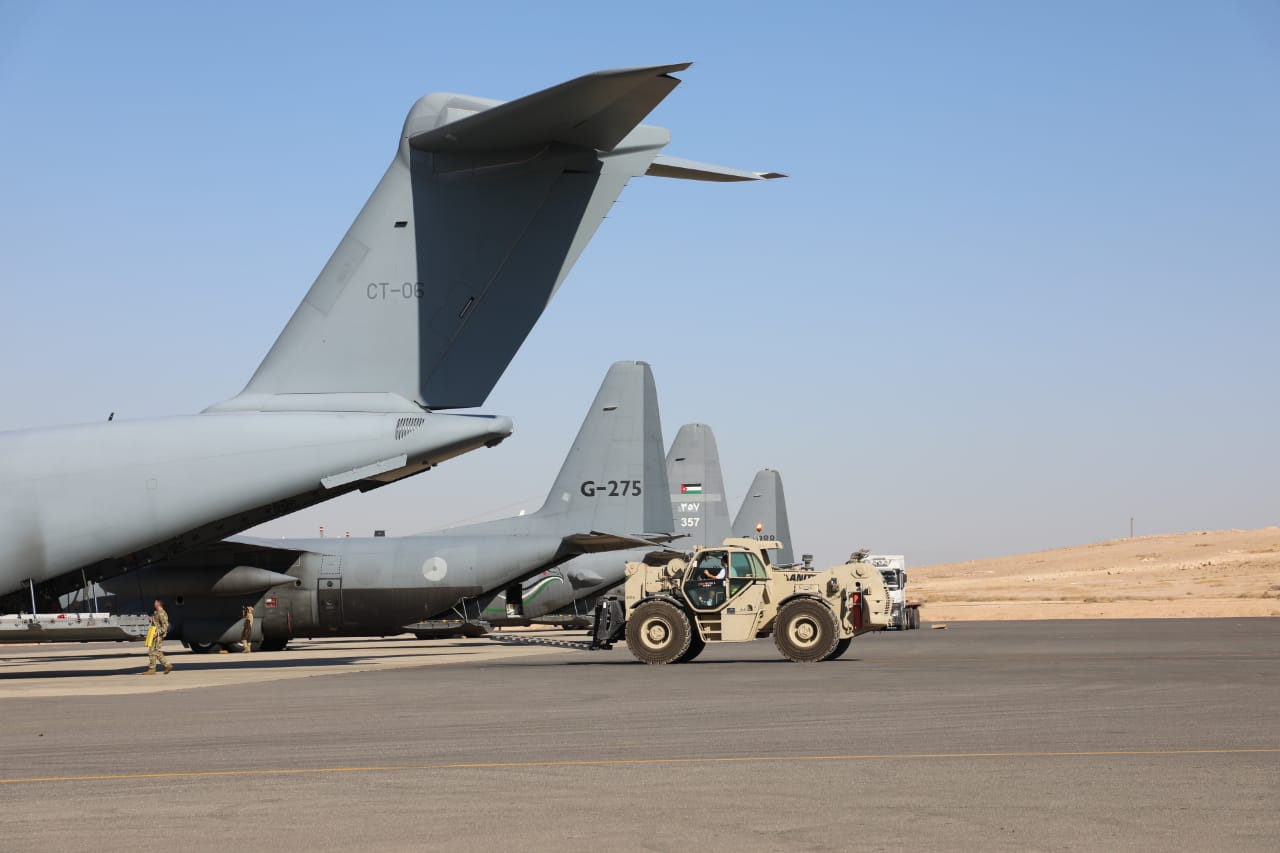 القوات المسلحة تنفذ إنزالا جويا على غزة بالتعاون مع دول شقيقة وصديقة