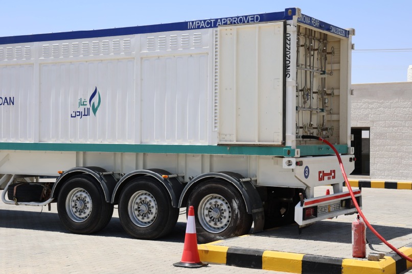 افتتاح أول محطة مستقلة لتعبئة غاز الريشة المضغوط للمركبات