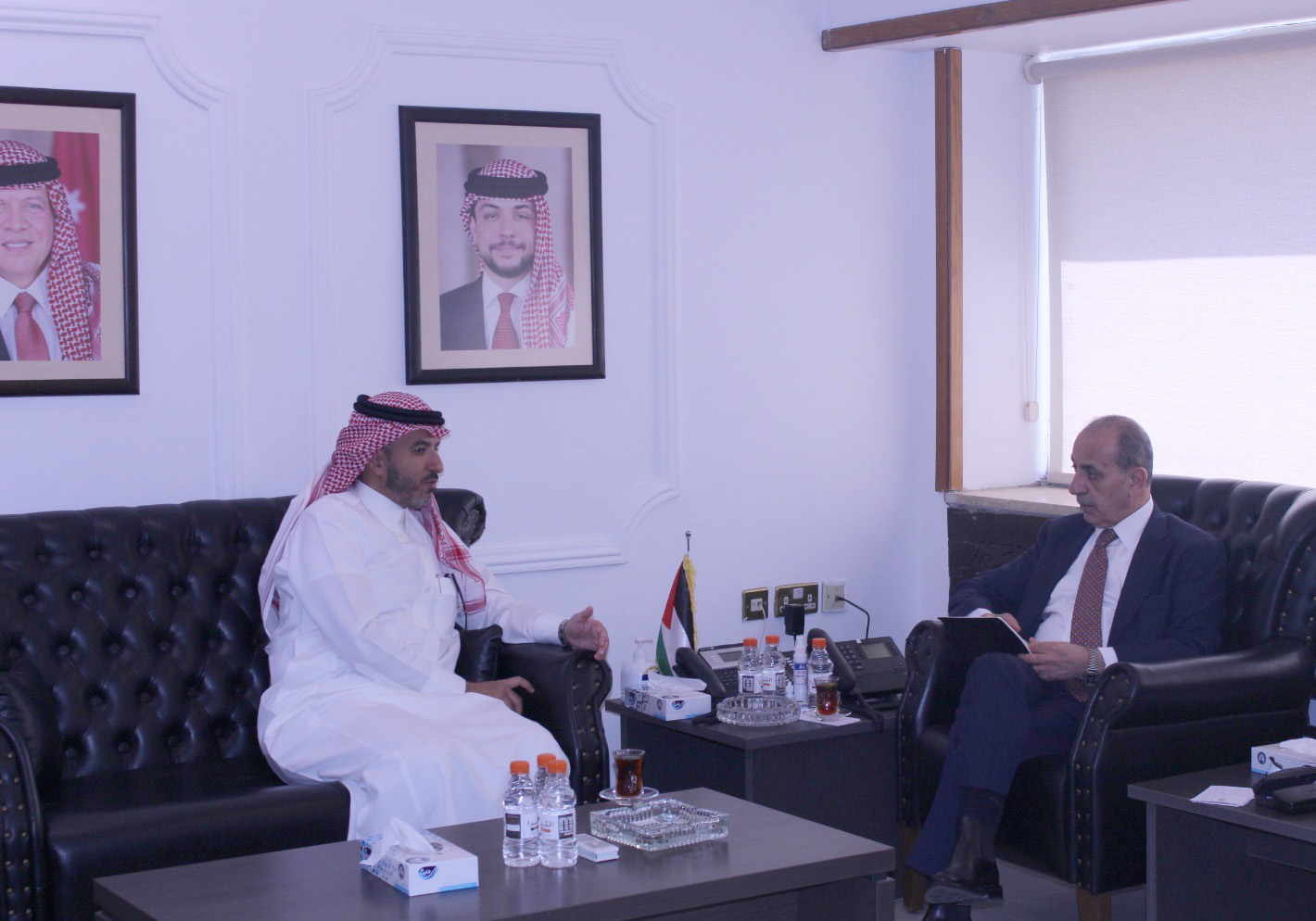 وزير الإدارة المحلية يبحث مع معهد الإنماء سبل تعزيز التعاون في التنمية الحضرية