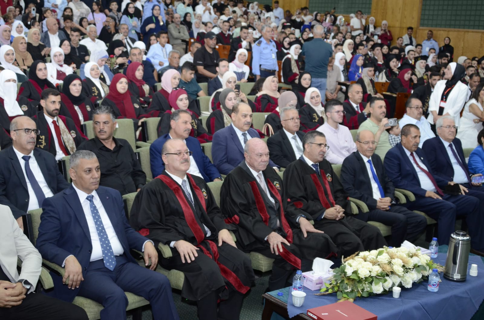 رئيس مجلس الأعيان يرعى حفل تخريج طلبة كلية توليدو الأهلية في إربد