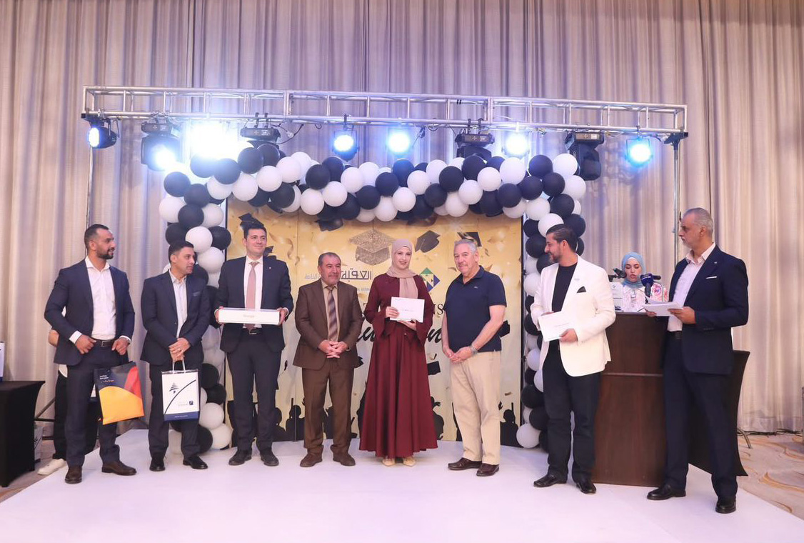 العقبة الخاصة تكرم أوائل الثانوية العامة