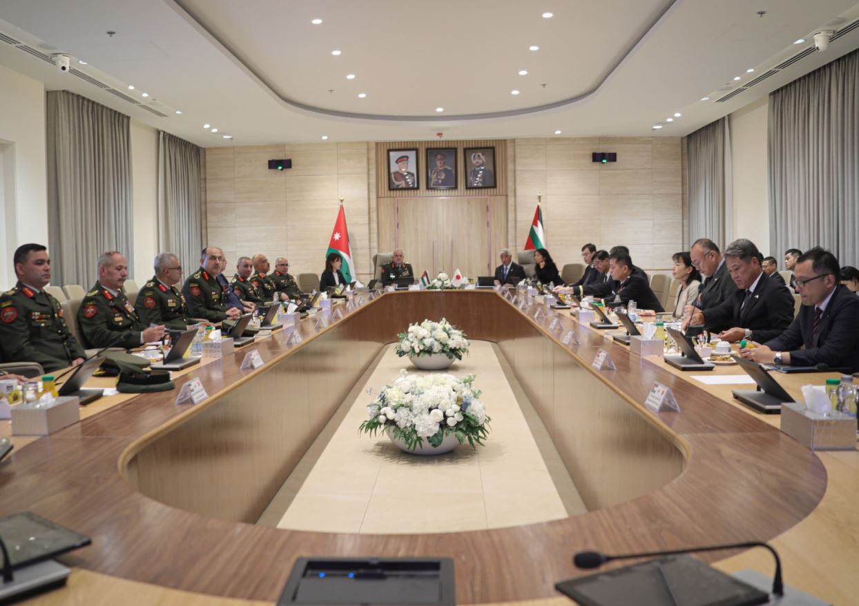 رئيس هيئة الأركان يستقبل وزير الدفاع الياباني