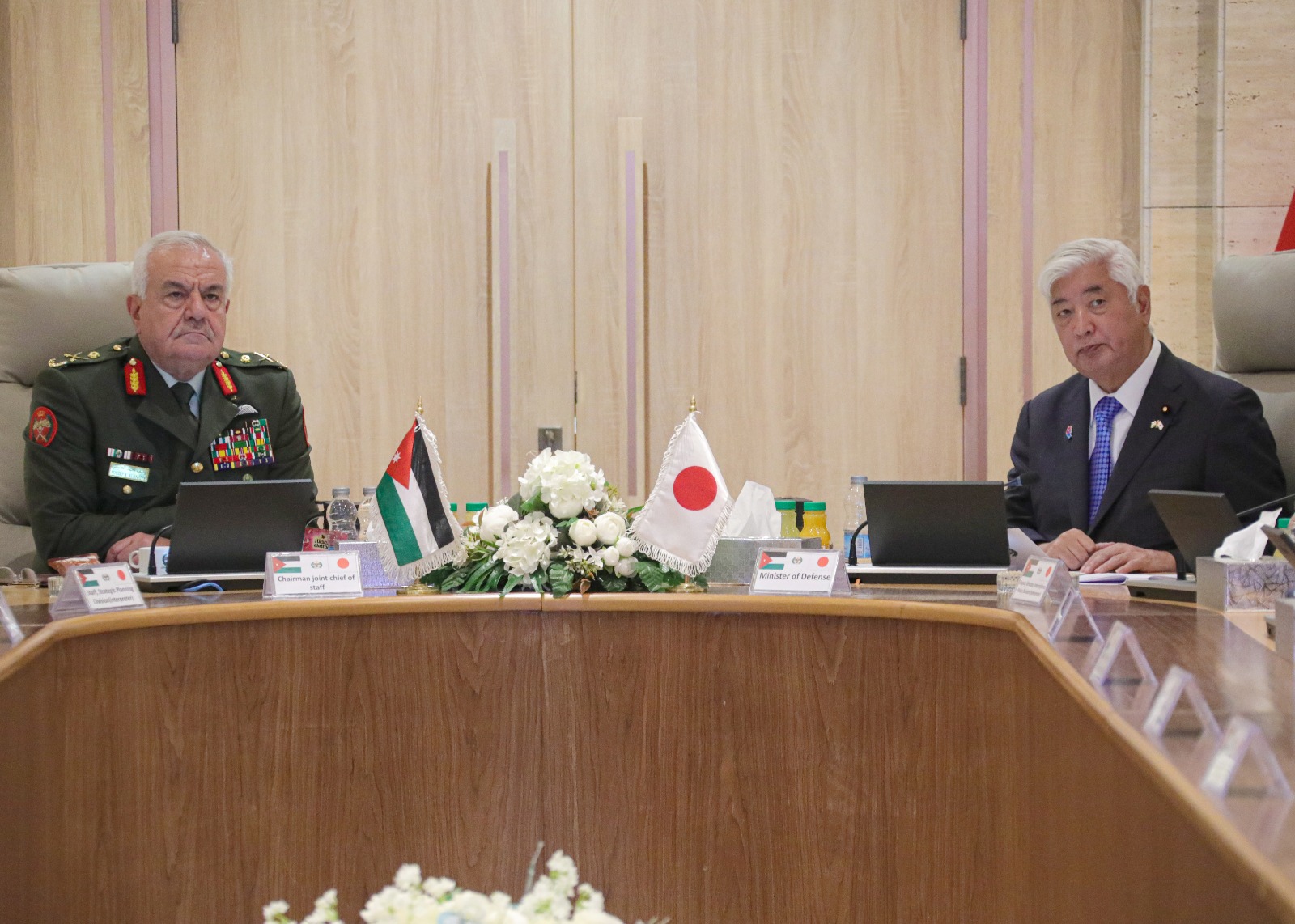 رئيس هيئة الأركان يستقبل وزير الدفاع الياباني
