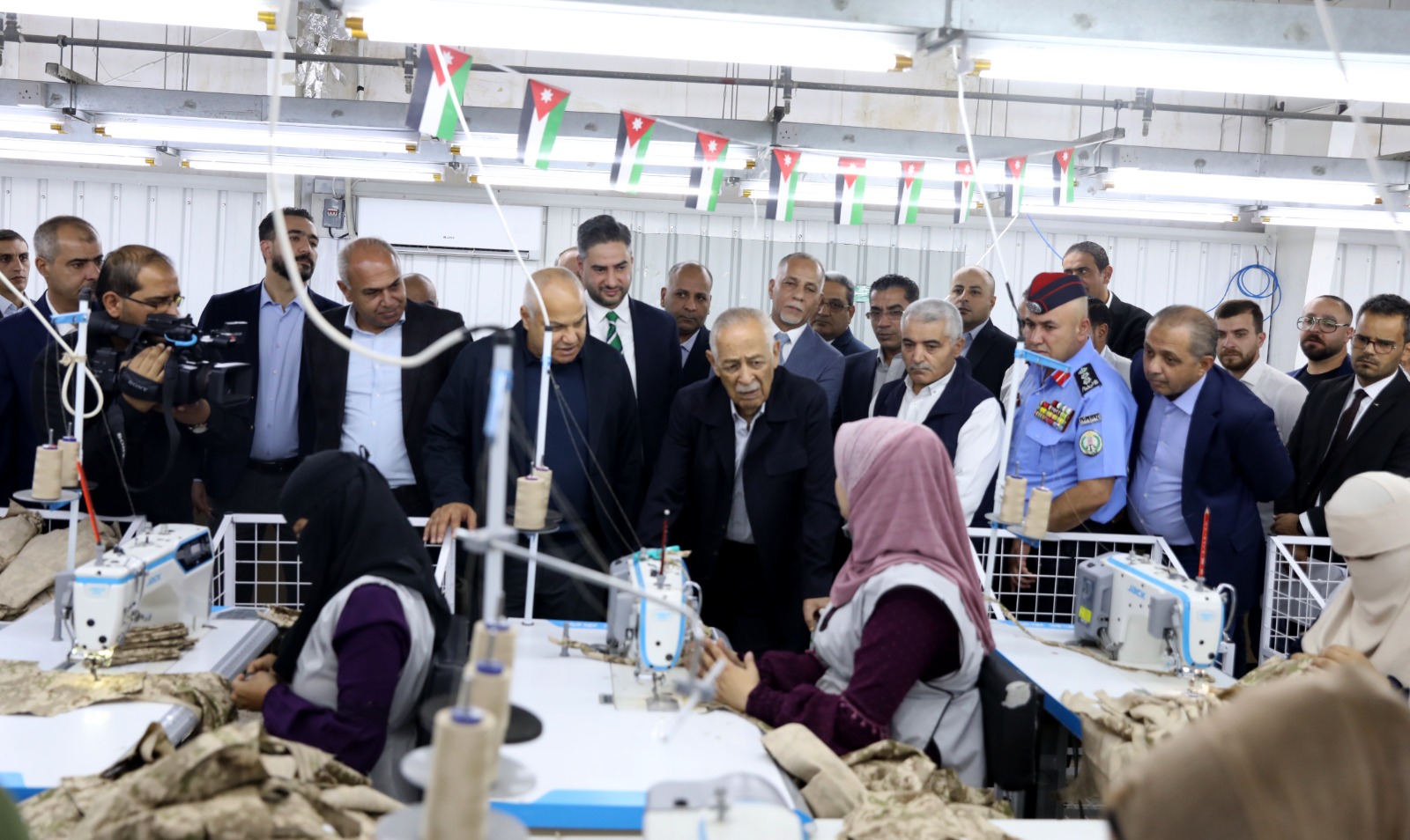 رئيس الديوان الملكي يتفقد مشاريع مبادرات ملكية في محافظة معان