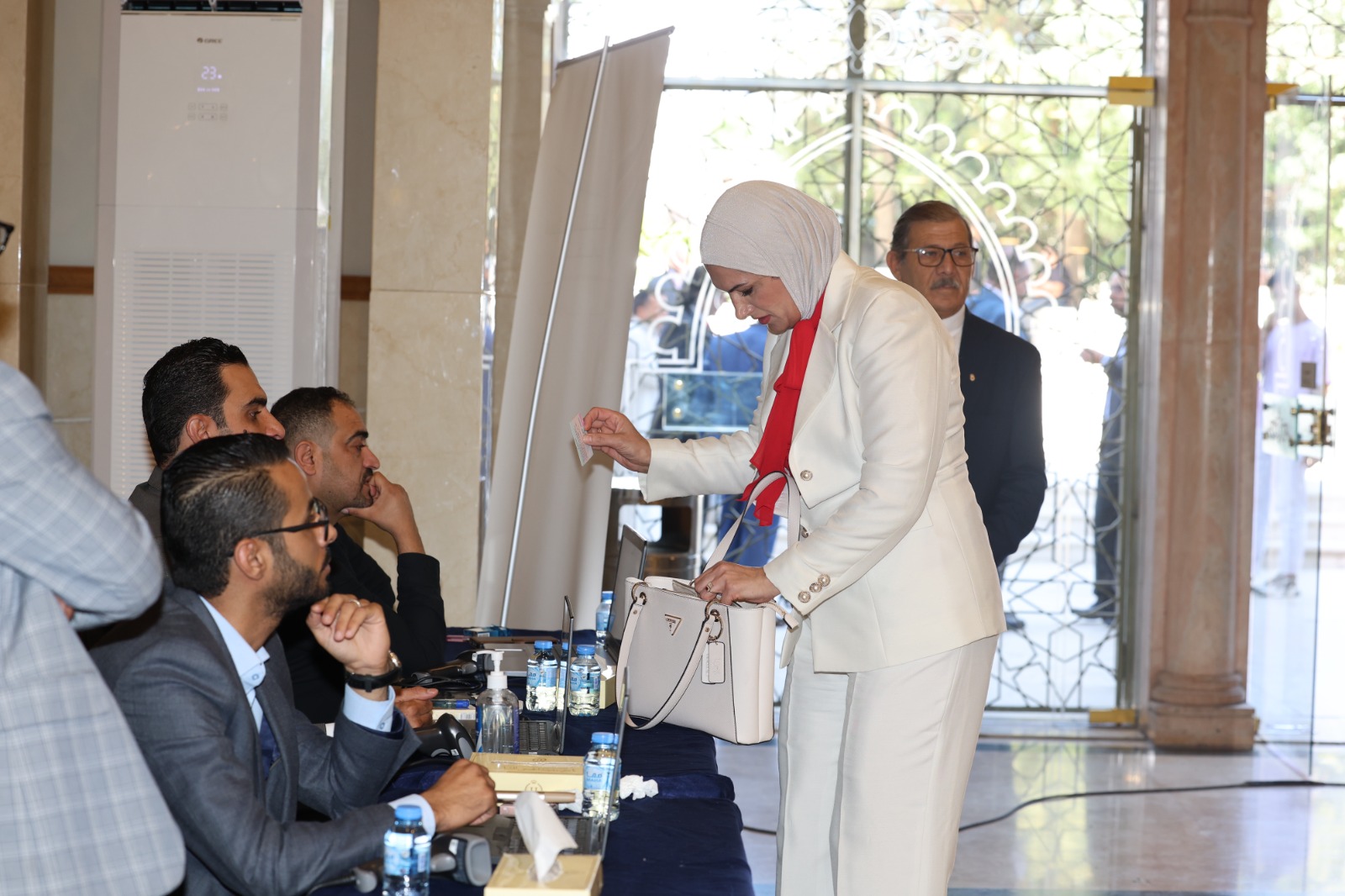 حزب المحافظين الأردني يعقد مؤتمره التأسيسي ويقر نظامه الأساسي