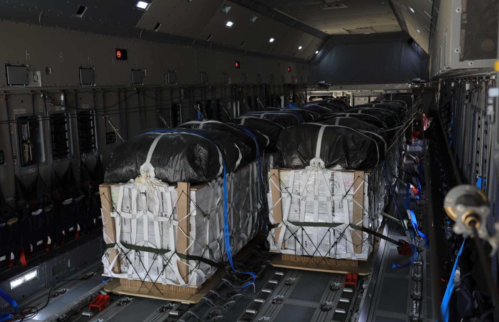 الأردن يواصل إيصال المساعدات إلى غزة عبر إنزالات جوية جديدة