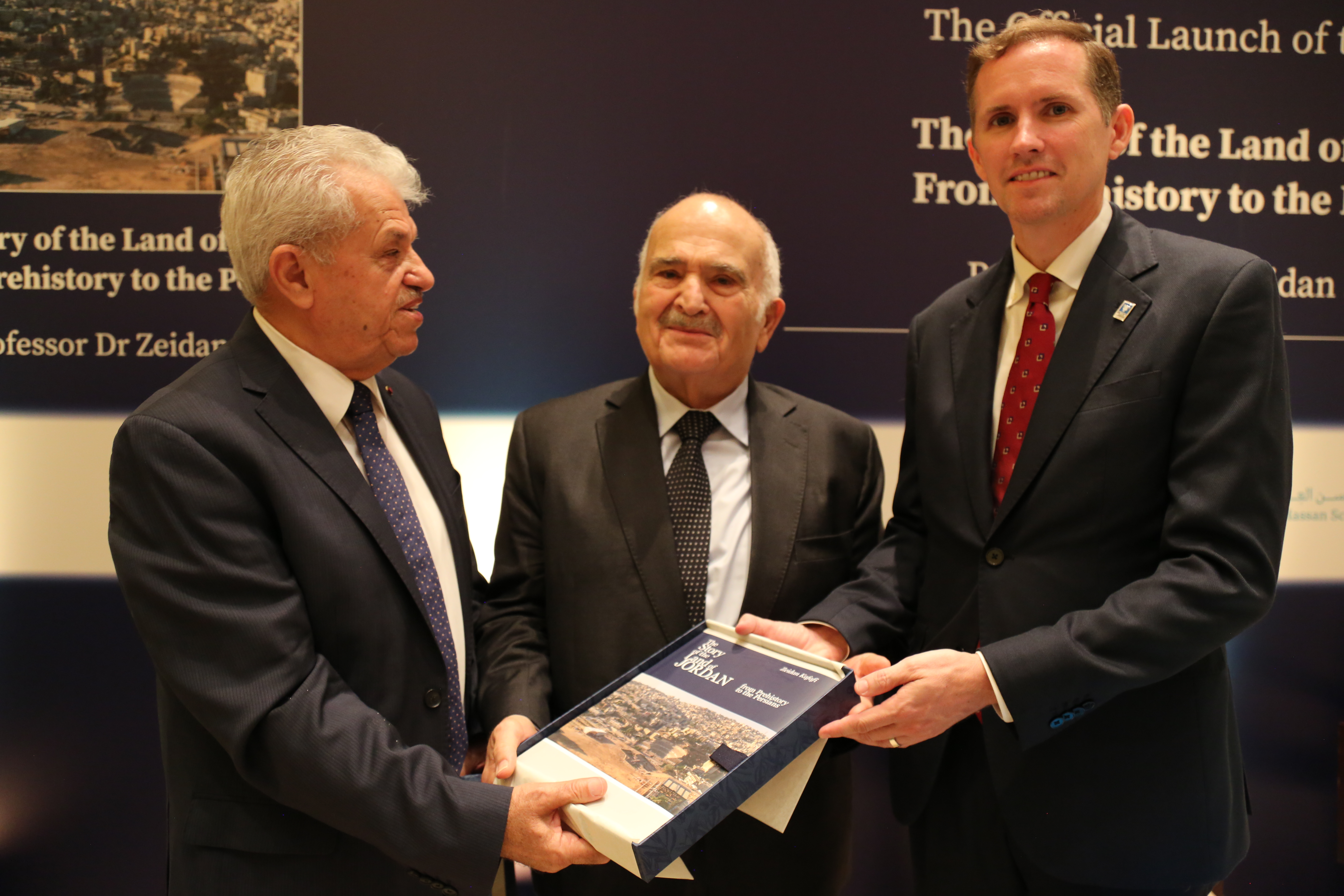 الأمير الحسن يرعى إطلاق كتاب قصة أرض الأردن بين عصور ما قبل التاريخ إلى العصر الفارسي للكفافي