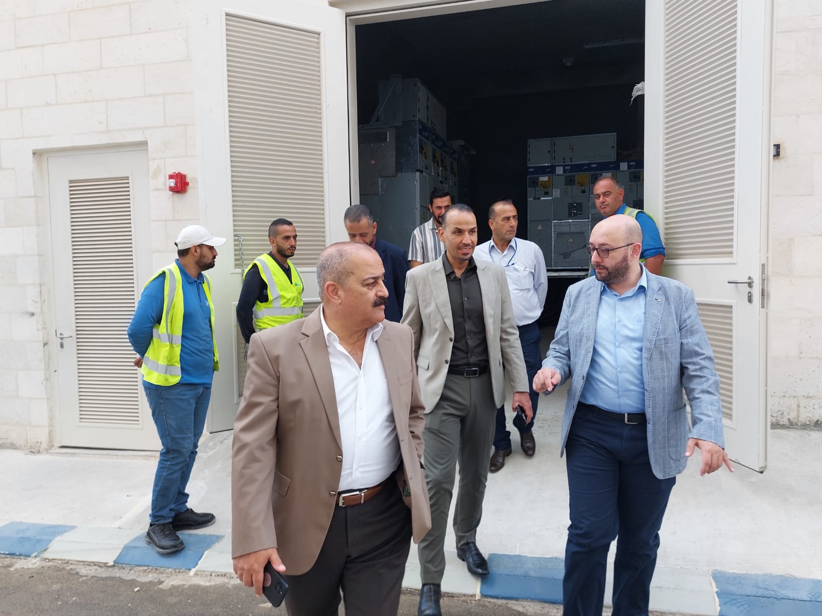 محافظ إربد يتفقد أعمال توسعة الطرق المحيطة بمستشفى الأميرة بسمة