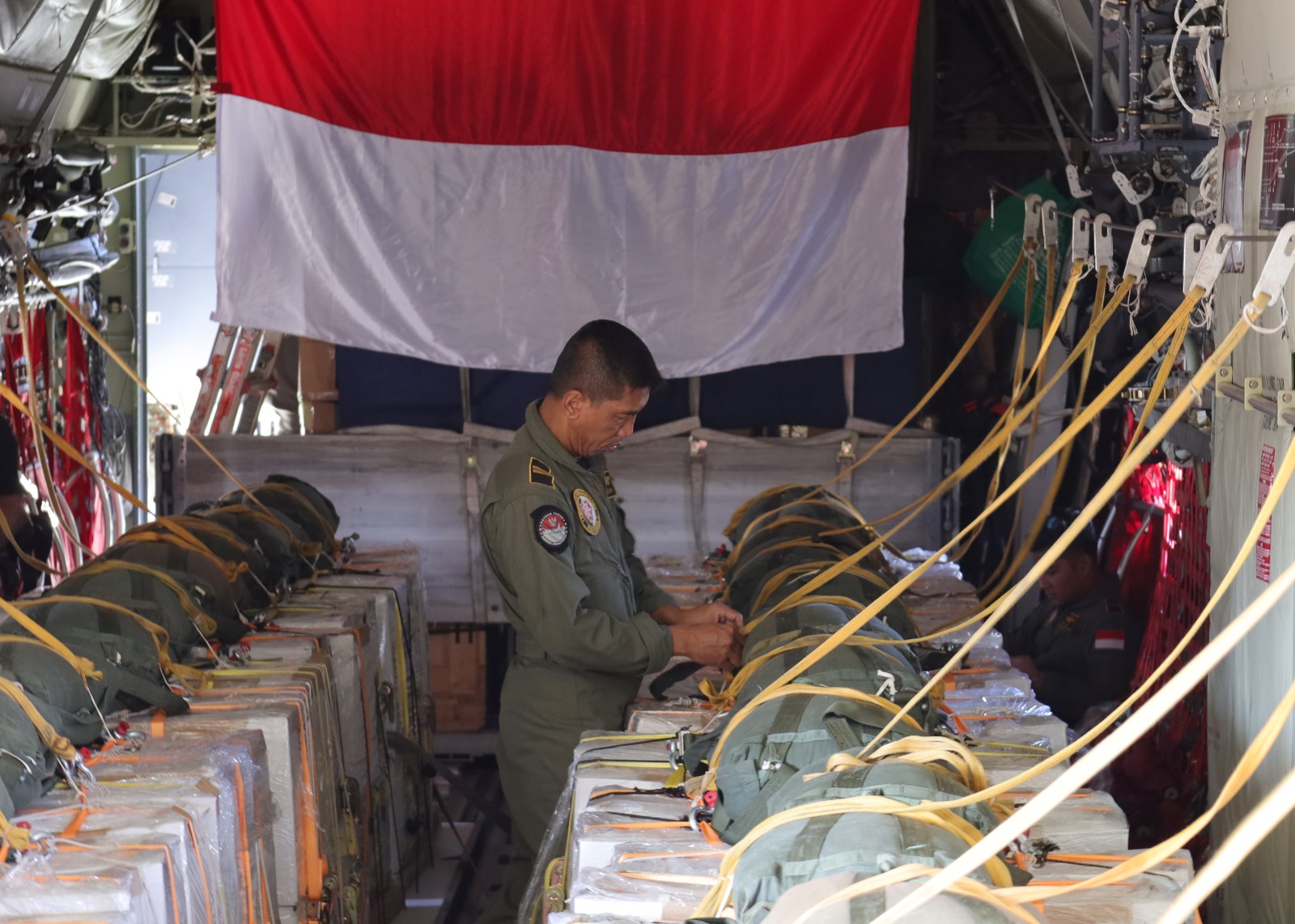 الأردن يواصل إنزال المساعدات الجوية إلى غزة بالتعاون مع دول صديقة وشقيقة