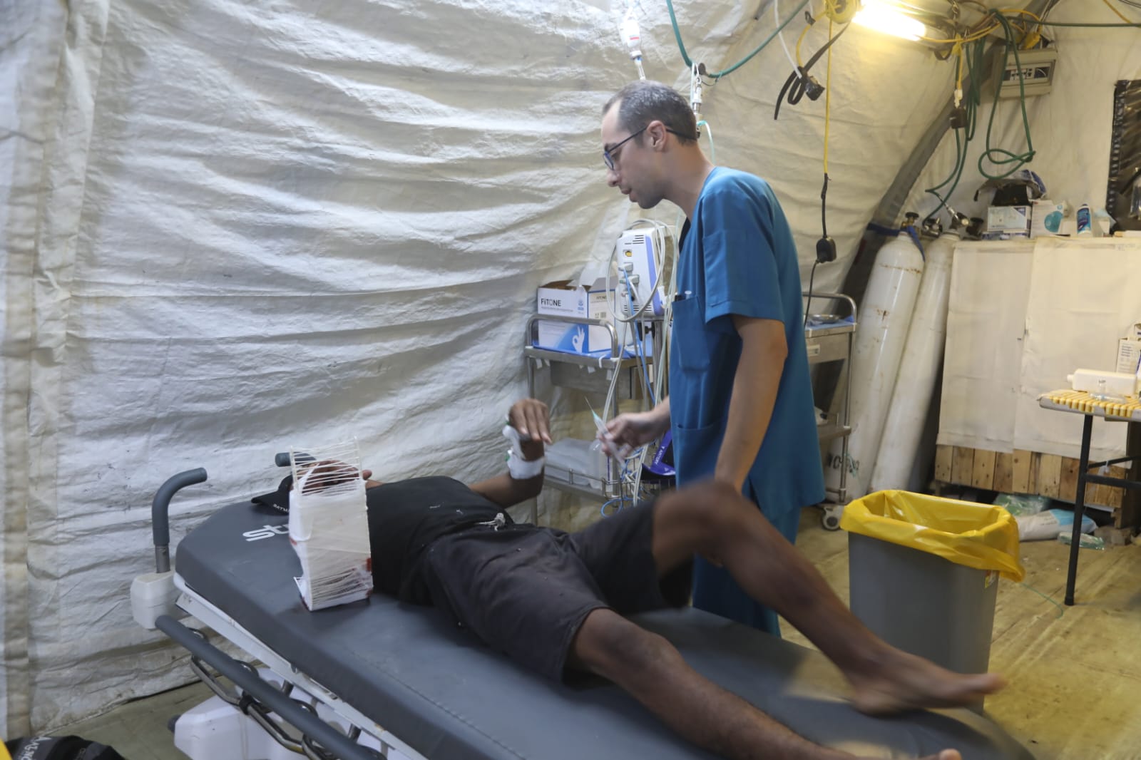 المستشفى الأردني جنوب غزة 7 يتعامل مع عشرات الجرحى جراء القصف الإسرائيلي