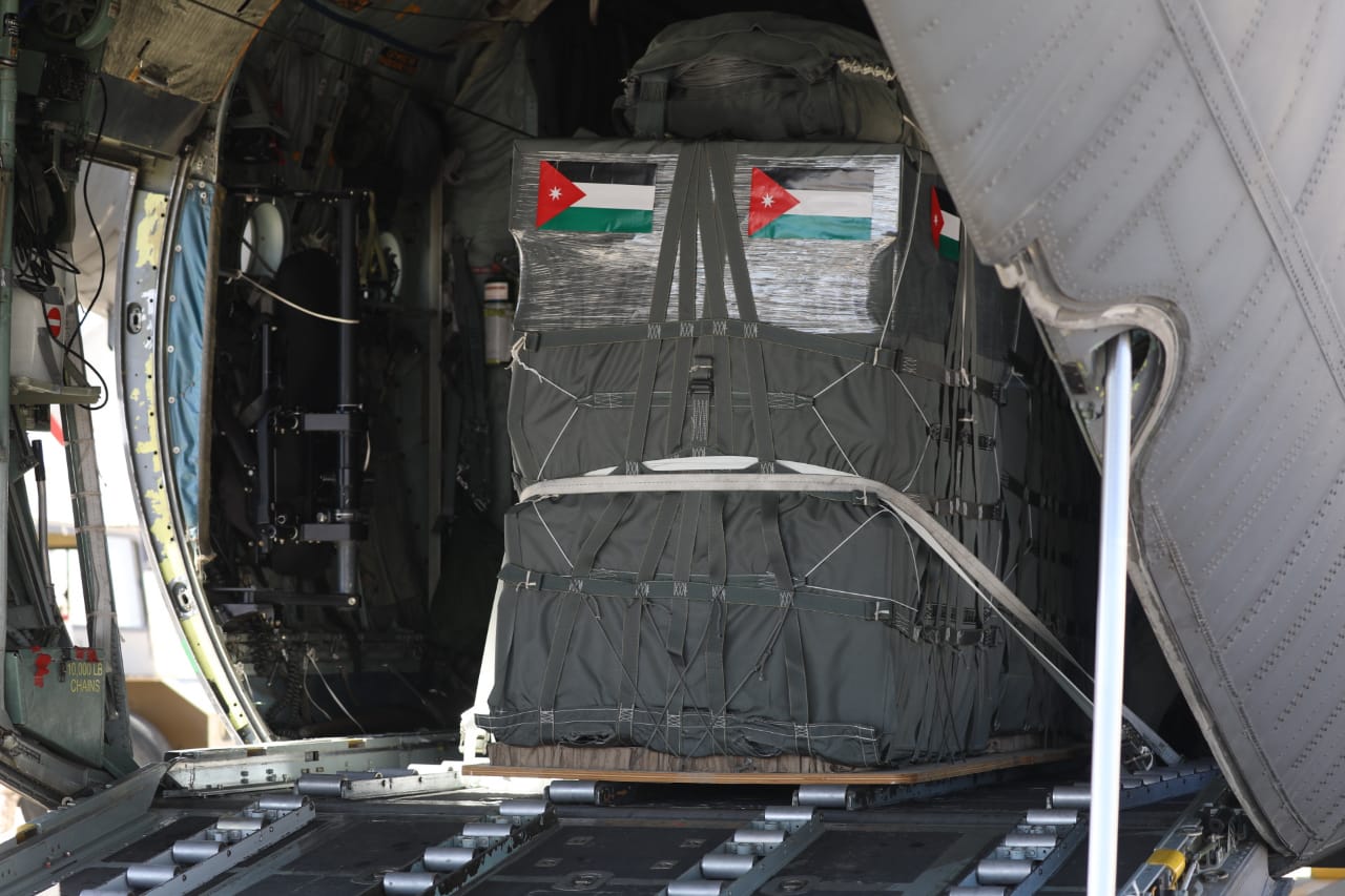 الأردن يواصل إنزال المساعدات الجوية على غزة بالتعاون مع دول صديقة وشقيقة