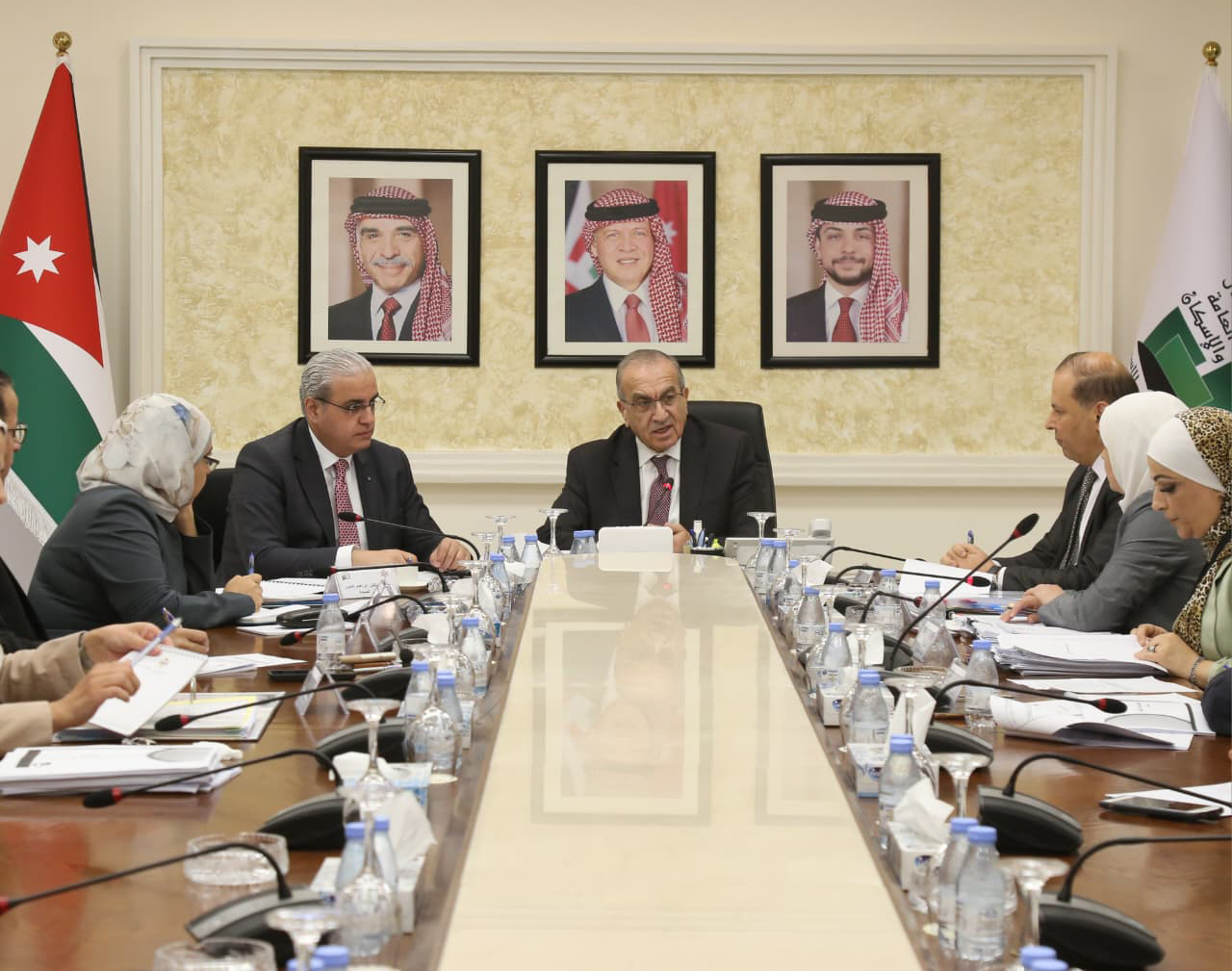 وزيرا الأشغال والصحة يبحثان سير العمل بمشاريع القطاع الصحي