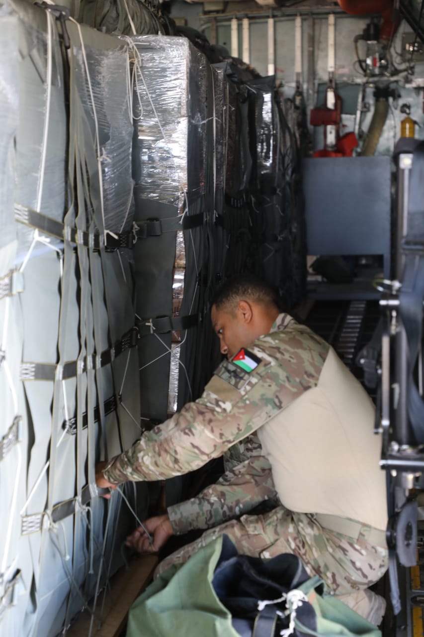 الأردن يواصل إنزال المساعدات الجوية على غزة بالتعاون مع دول صديقة وشقيقة