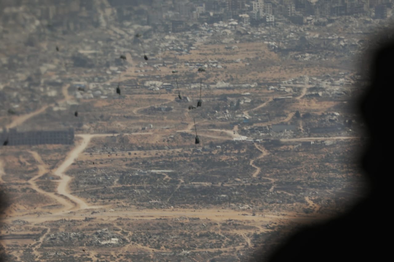 الأردن يواصل إنزال المساعدات الجوية على غزة بالتعاون مع دول صديقة وشقيقة