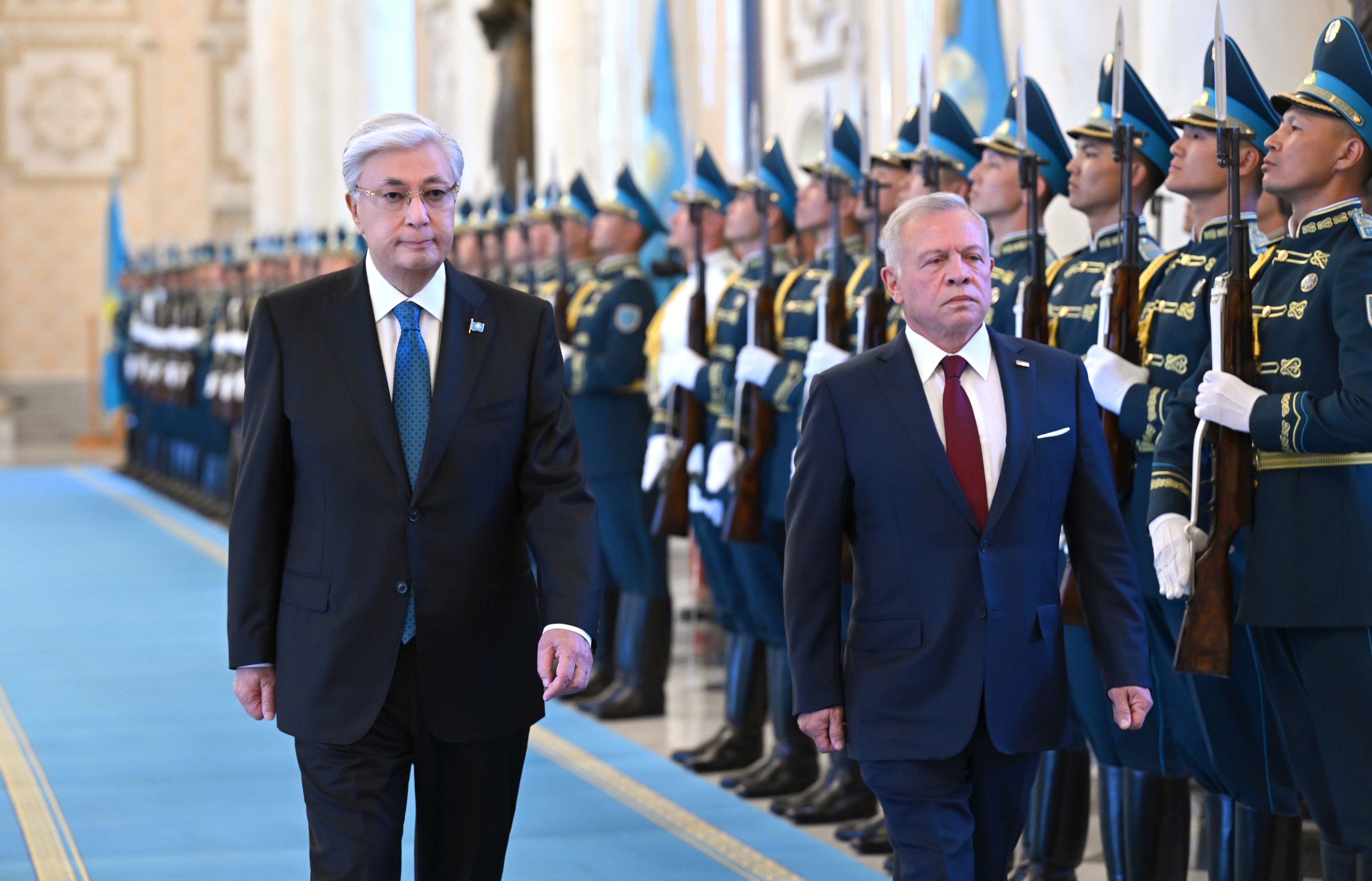 الملك ورئيس جمهورية كازاخستان يعقدان مباحثات في أستانا