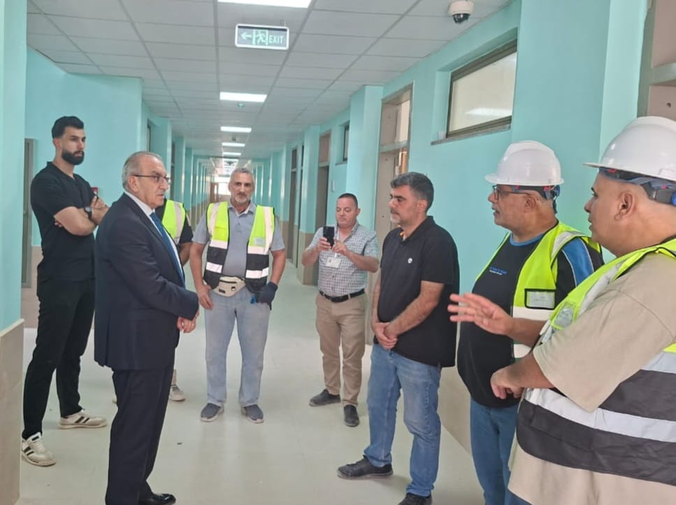 وزير الأشغال يتفقد مشروعي مدرسة الحسنية وصيانة طريق أم البساتين ناعور