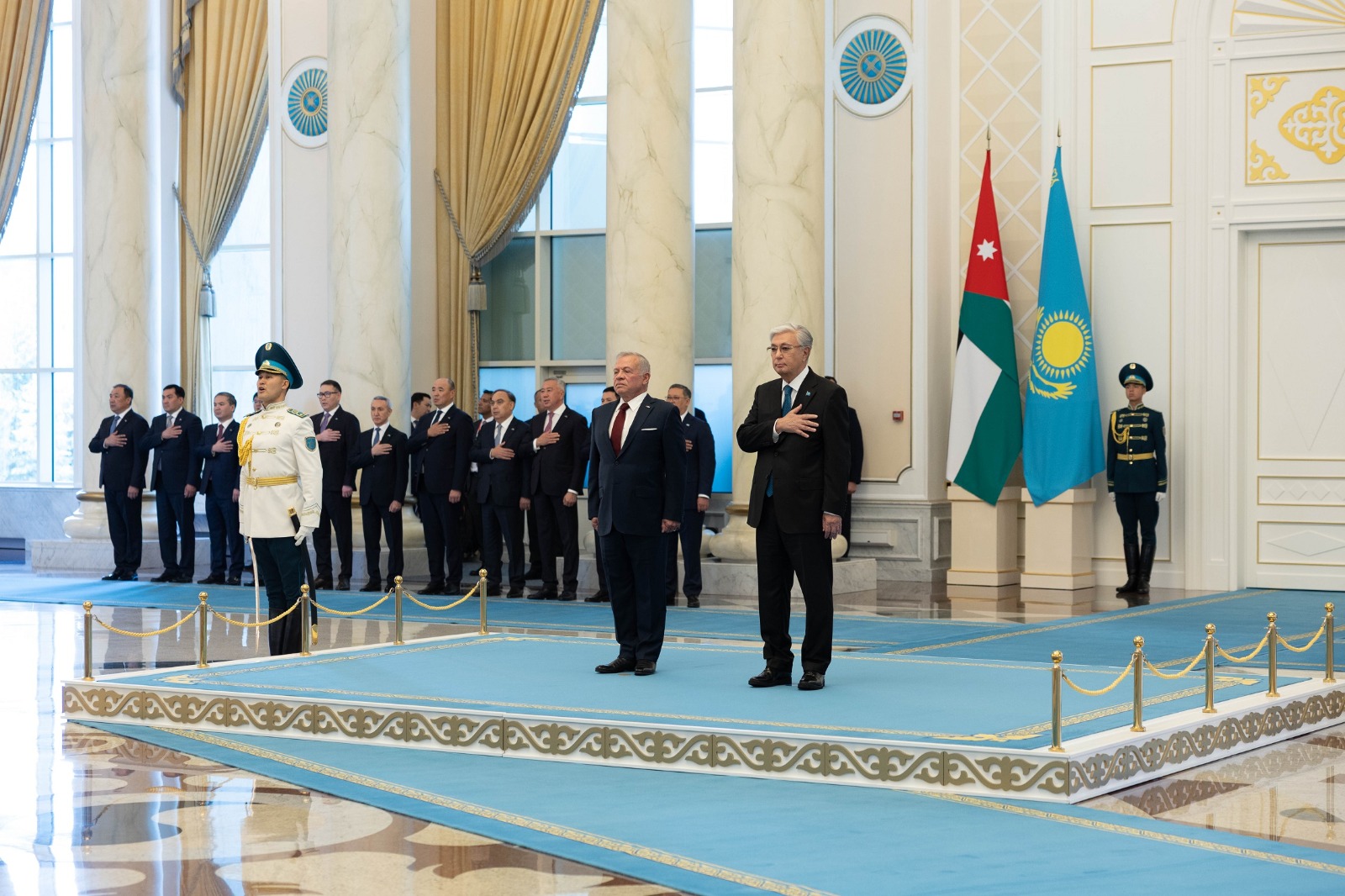 الملك ورئيس جمهورية كازاخستان يعقدان مباحثات في أستانا