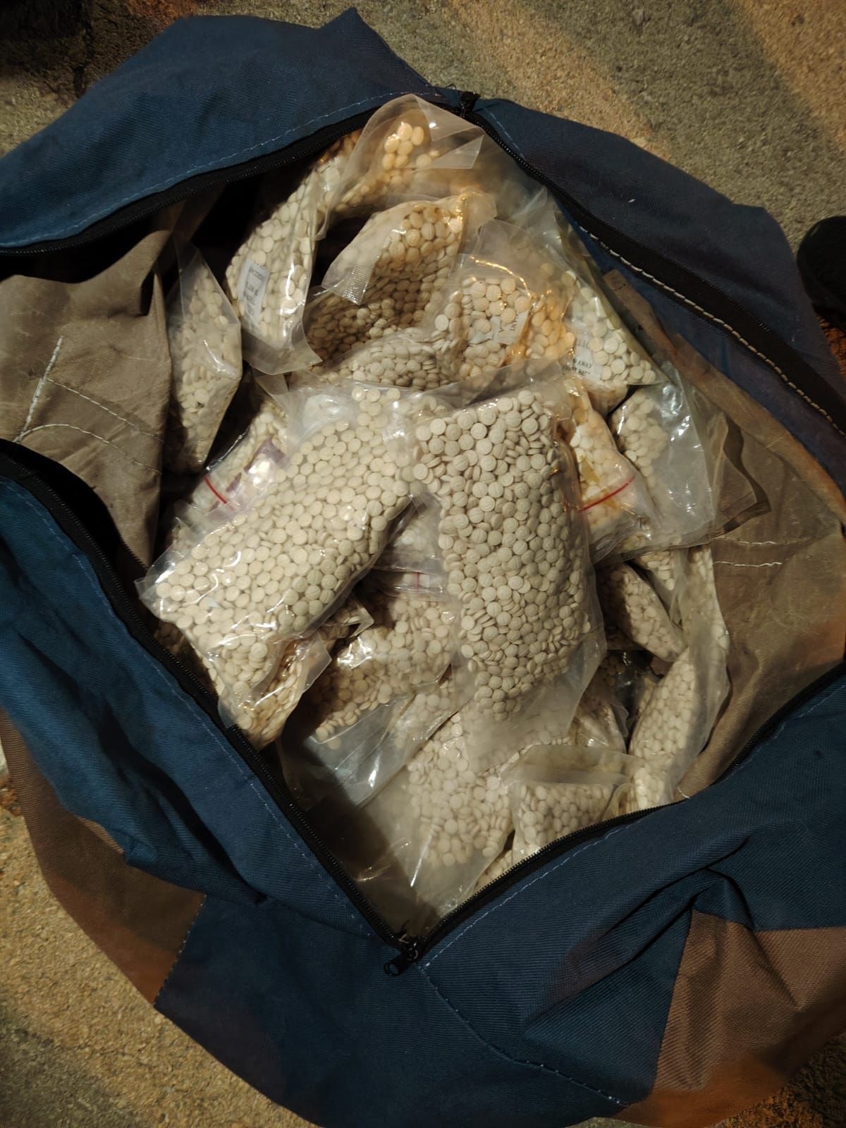 القبض على تاجر مخدرات مرتبط بعصابات إقليمية