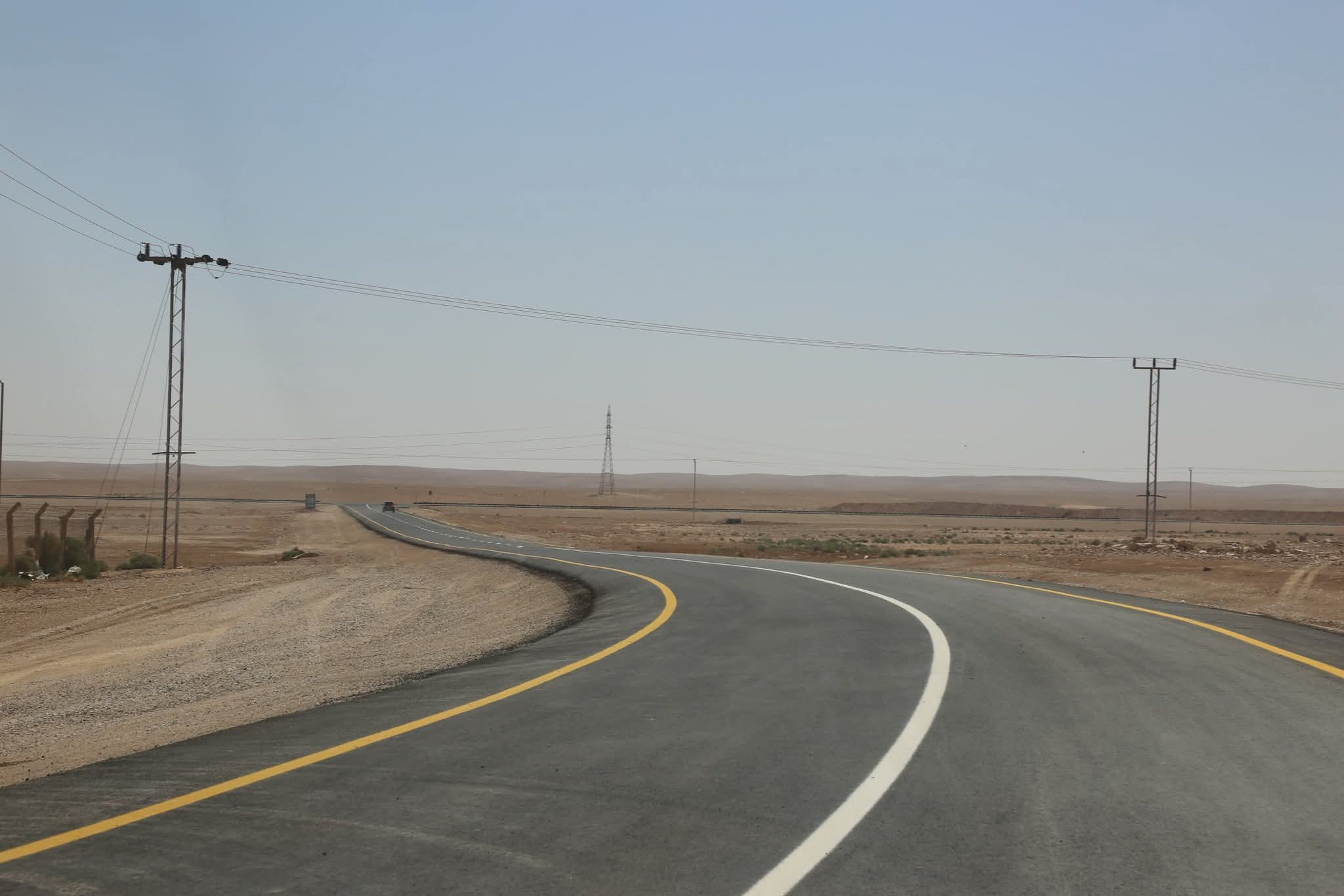 أبو السمن يتفقد أعمال تأهيل طريق الموقر- الأزرق وطريق المدينة الرياضية الجديدة