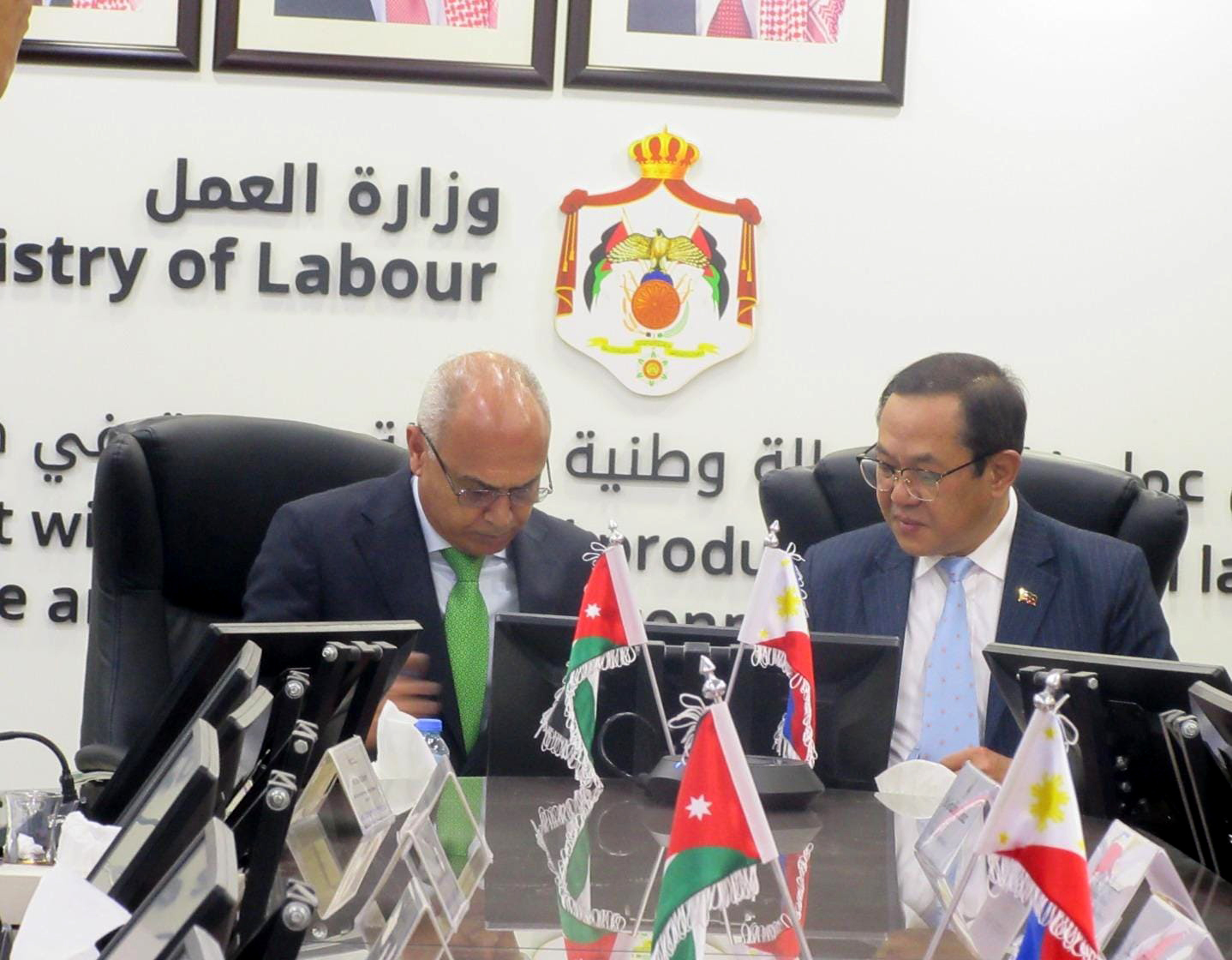 بحث التعاون بين وزارة العمل وإدارة شؤون العمال الفلبينية