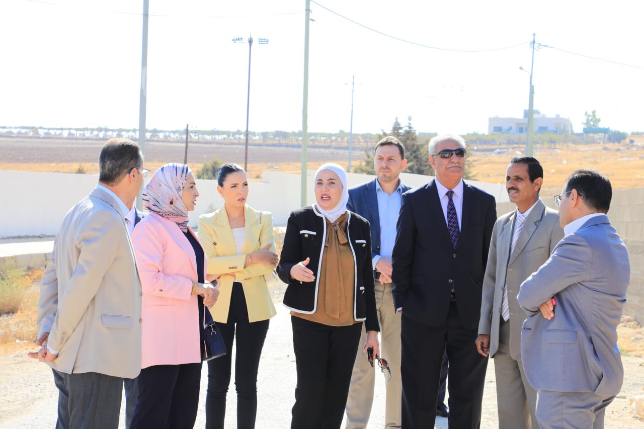 بني مصطفى تتفقد مركز الخدمات الدامجة والنادي النهاري للمسنين في مادبا